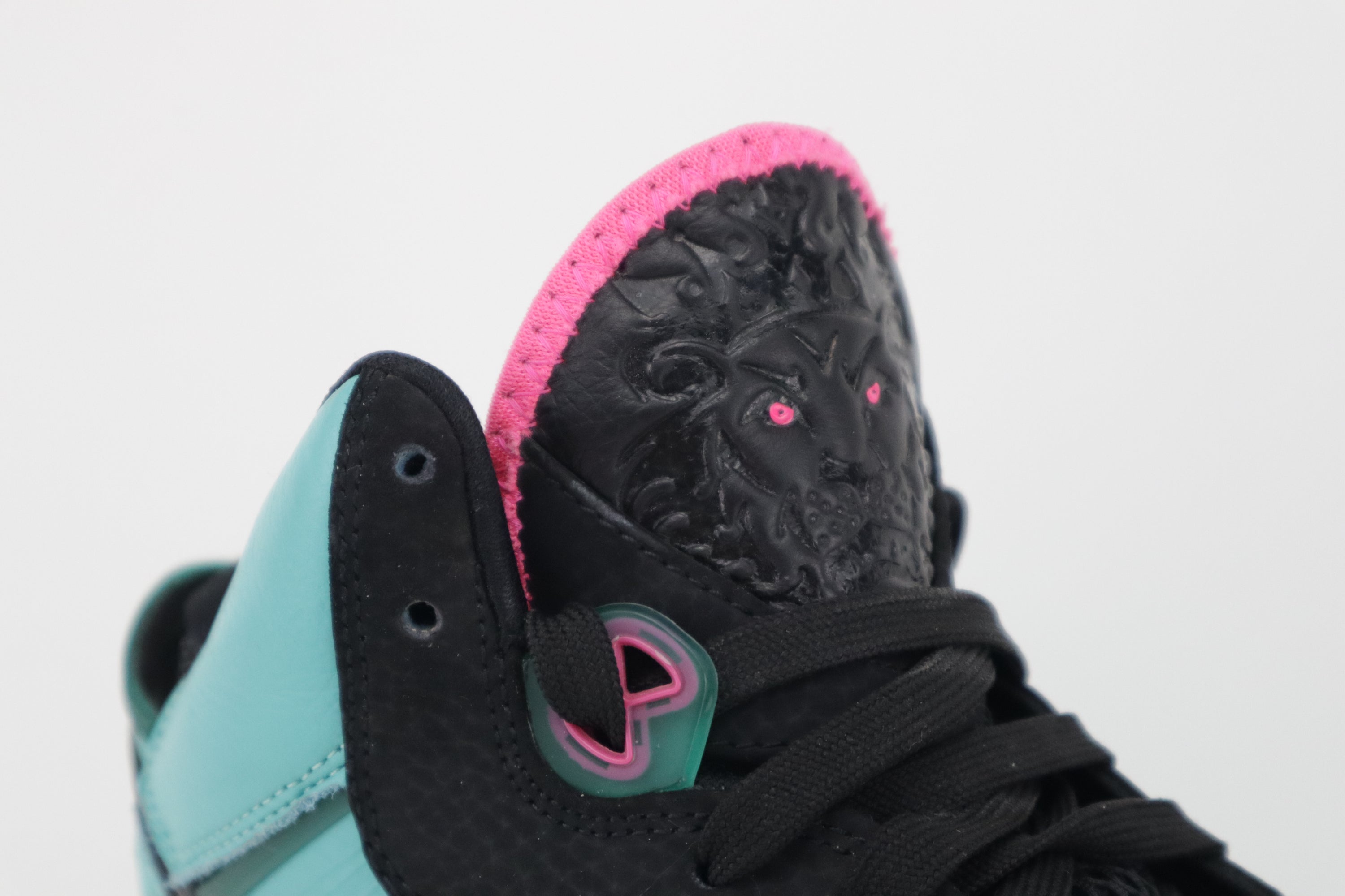 NIKE LEBRON 8 "SOUTH BEACH"