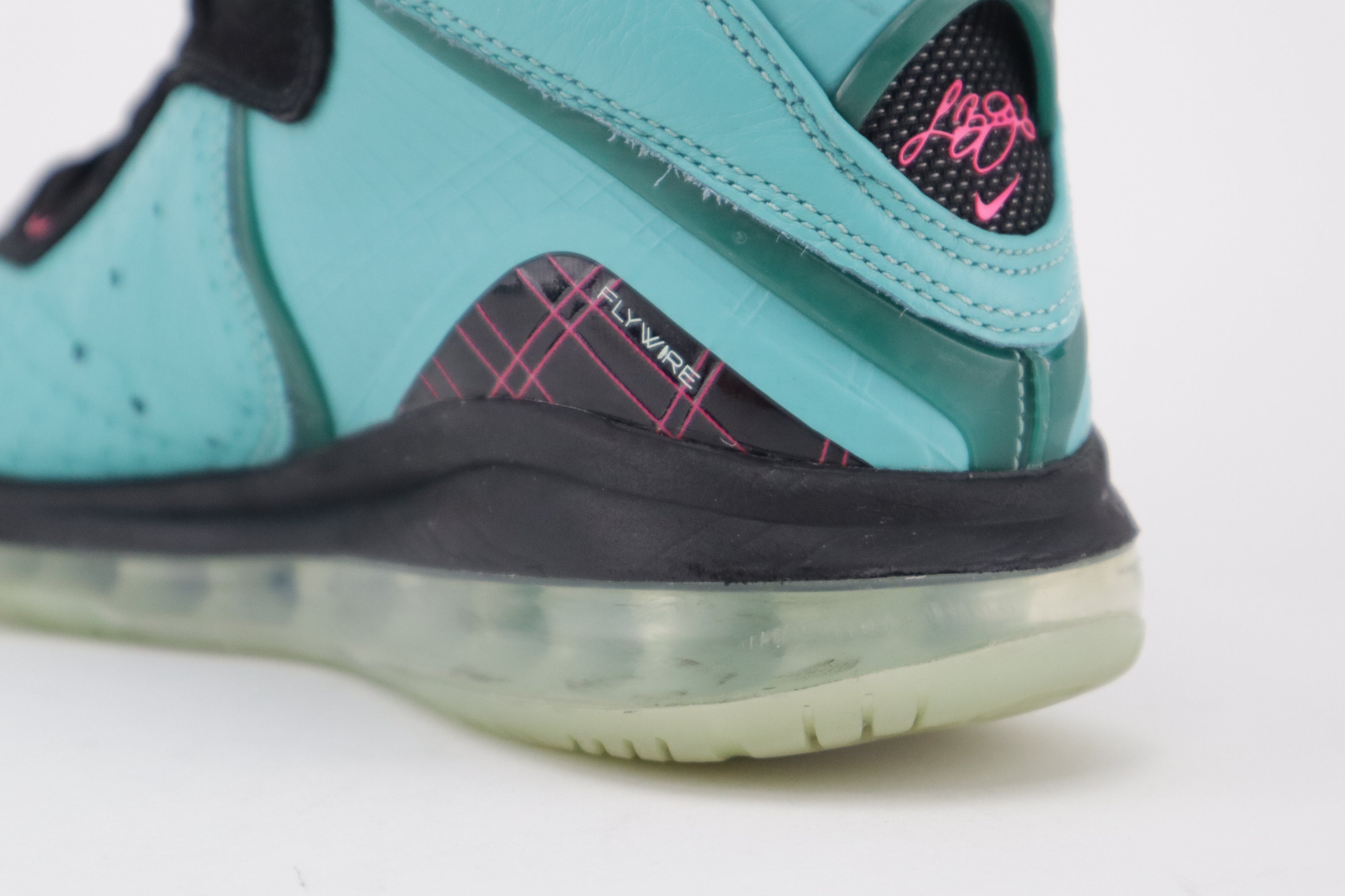 NIKE LEBRON 8 "SOUTH BEACH"