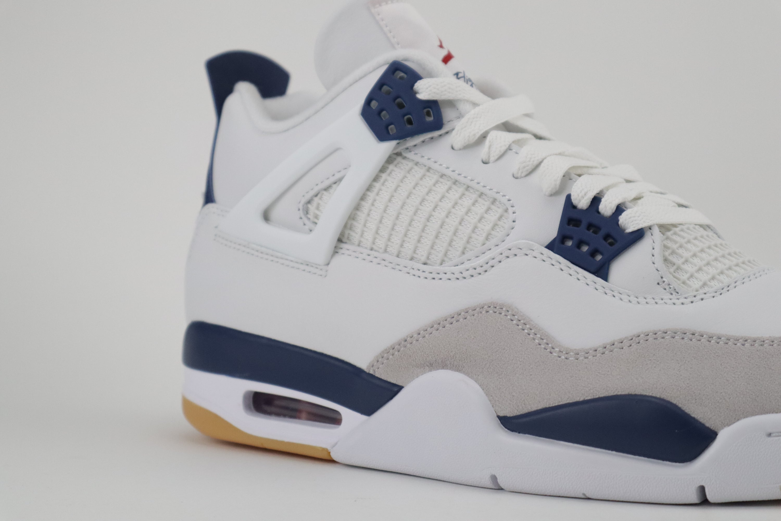 4 RETRO SB "WHITE NAVY"