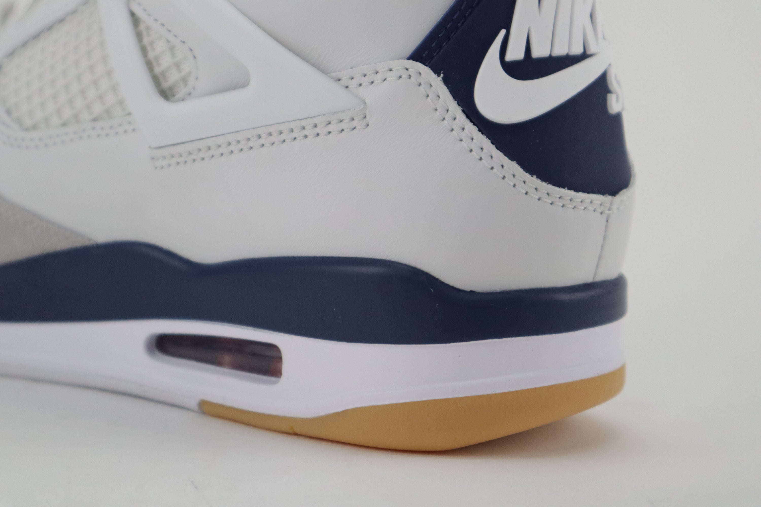 4 RETRO SB "WHITE NAVY"