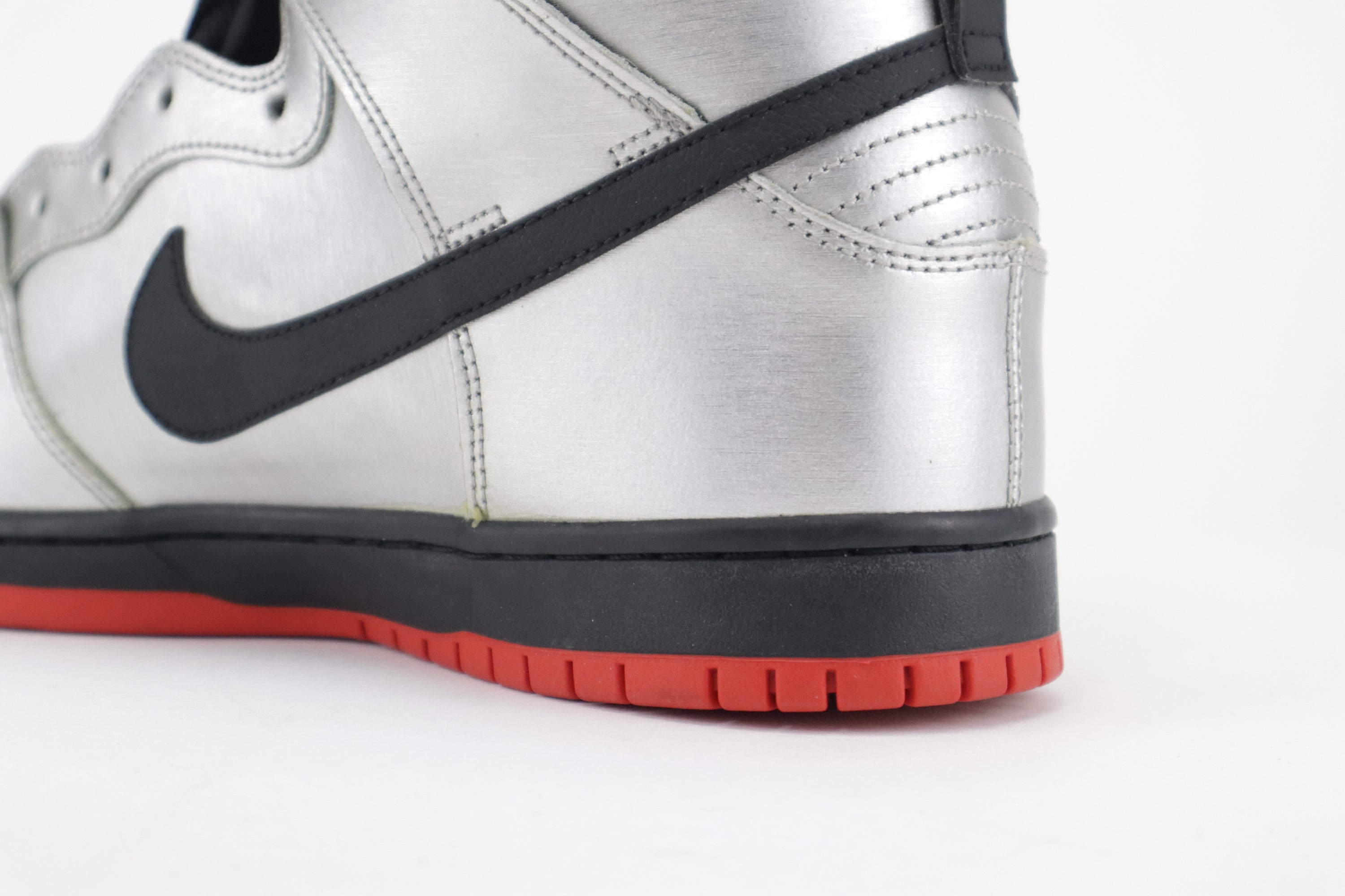 DUNK HIGH PRO SB "STEEL RESERVE"
