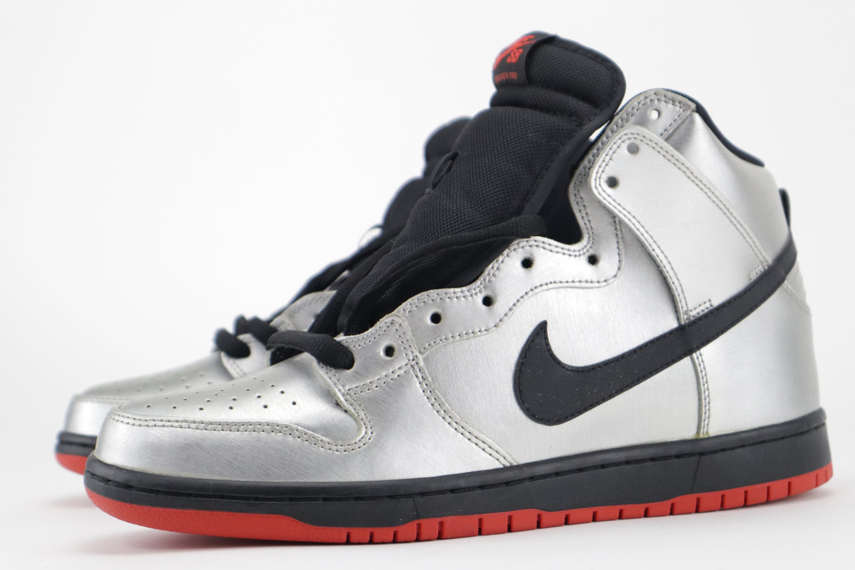 DUNK HIGH PRO SB "STEEL RESERVE"