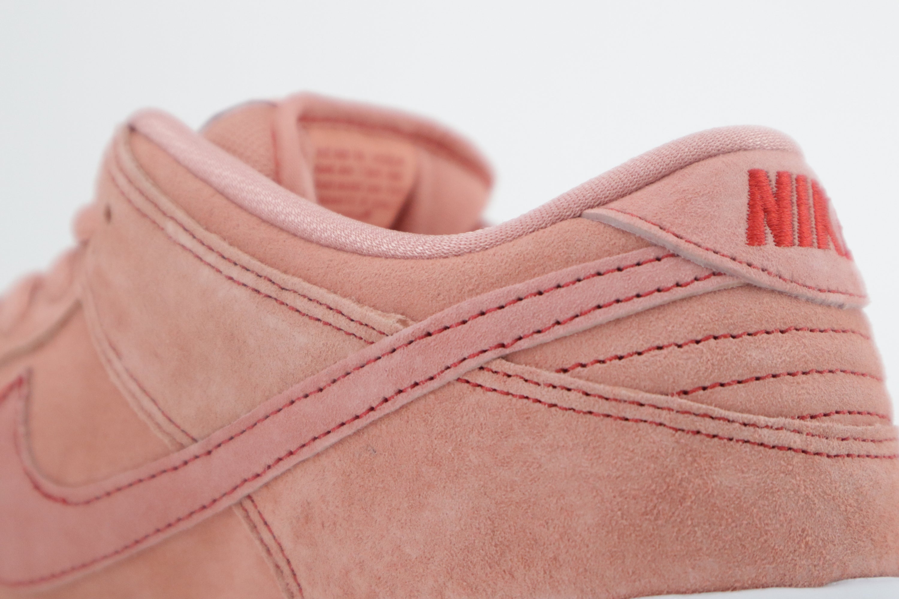 DUNK LOW PRO PREMIUM SB "PINK PIG"