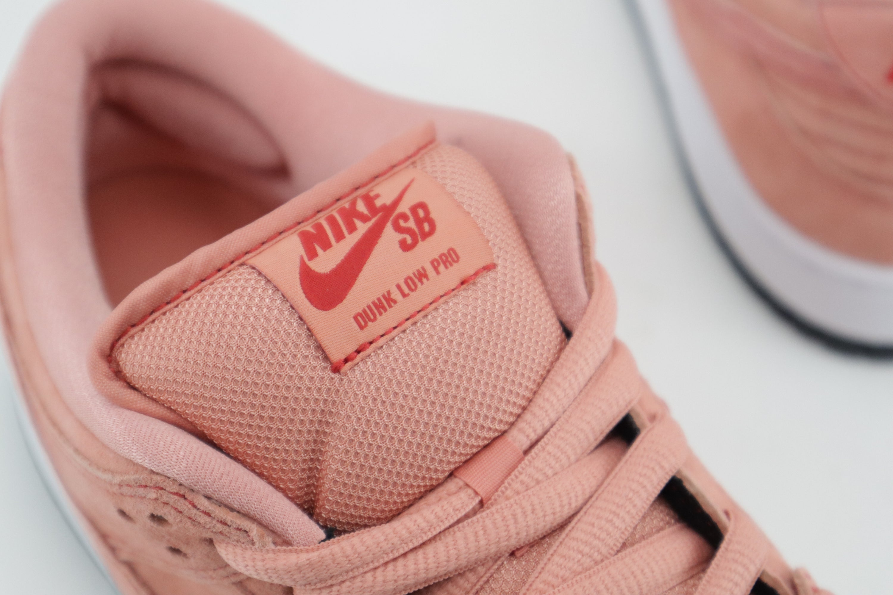 DUNK LOW PRO PREMIUM SB "PINK PIG"