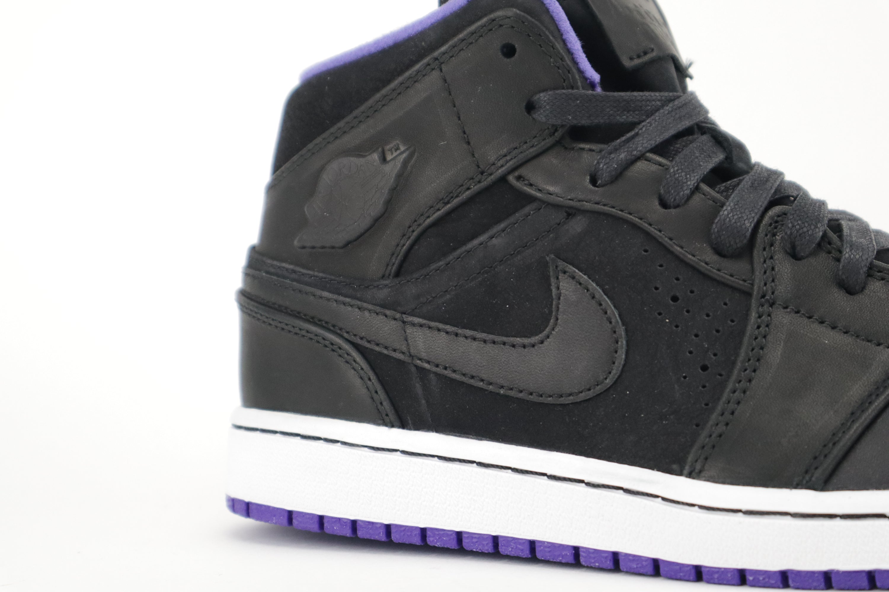 JORDAN 1 MID NOUVEAU "ANTI GRAVITY MACHINE"