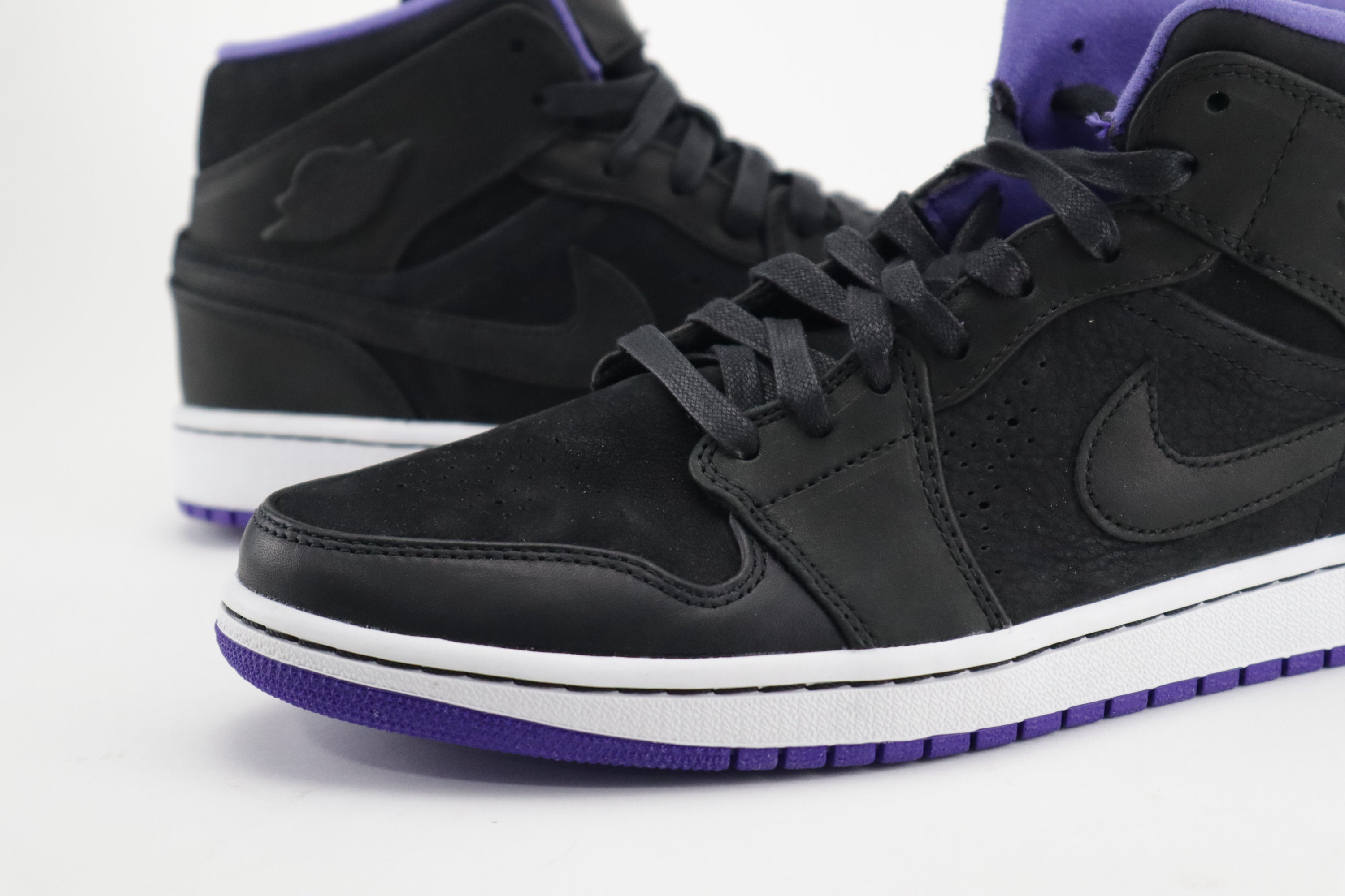 JORDAN 1 MID NOUVEAU "ANTI GRAVITY MACHINE"