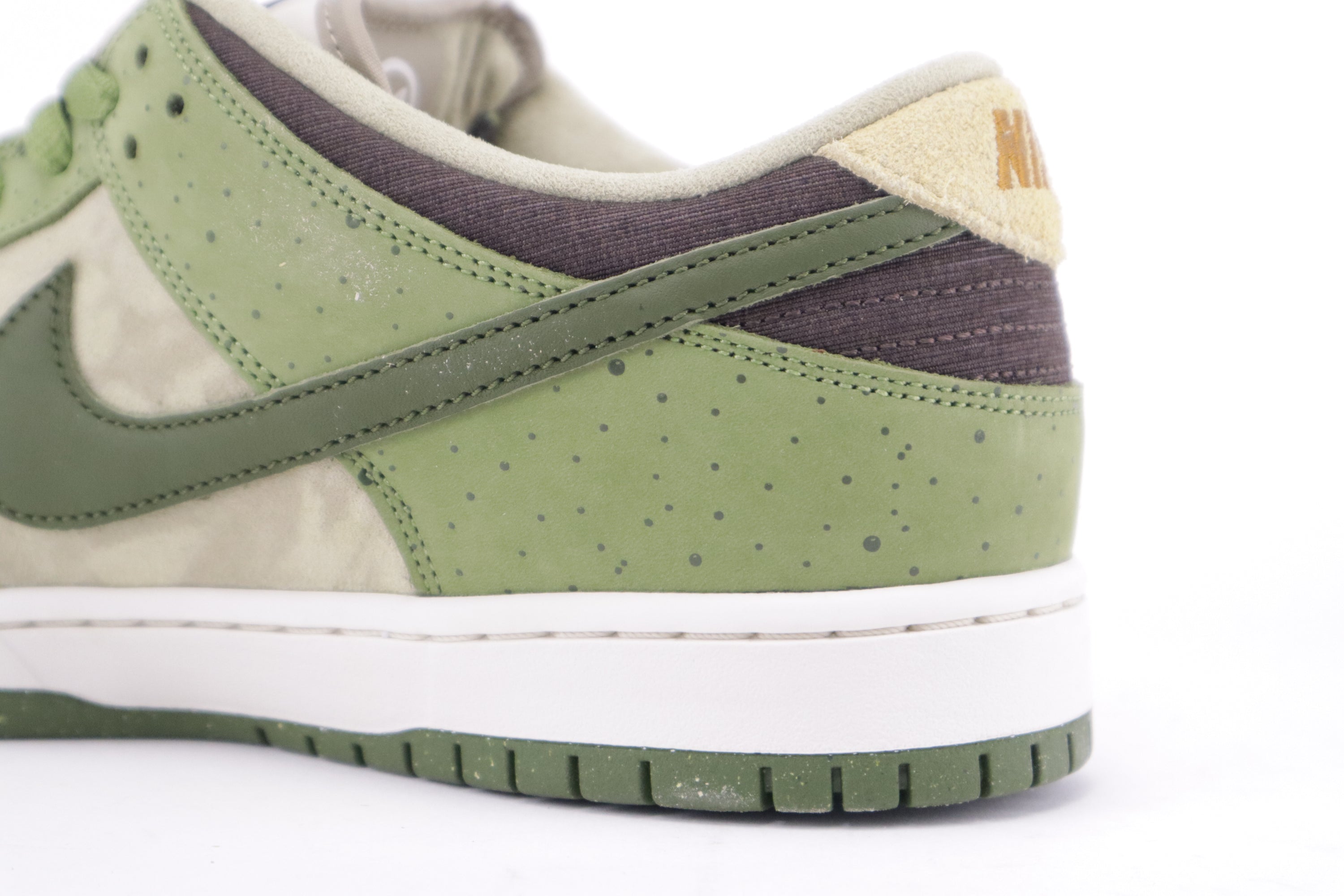 DUNK LOW PRO SB "YUTO HORIGOME MATCHA"