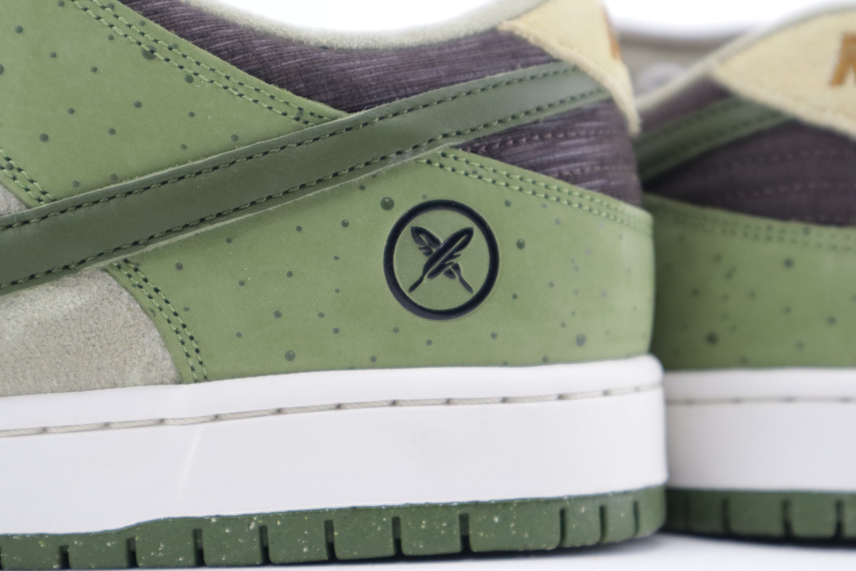 DUNK LOW PRO SB "YUTO HORIGOME MATCHA"