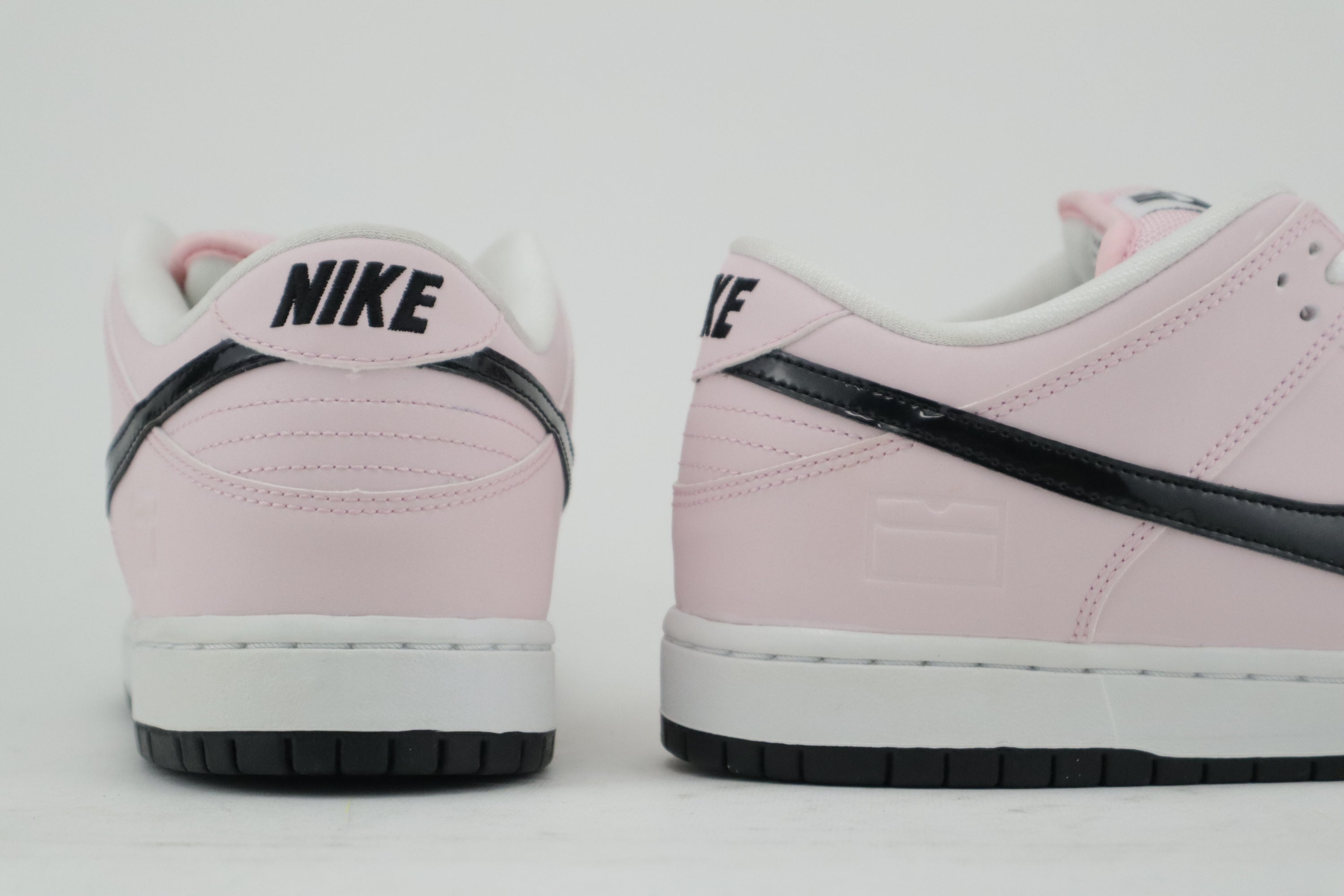 SB DUNK LOW "PINK BOX"