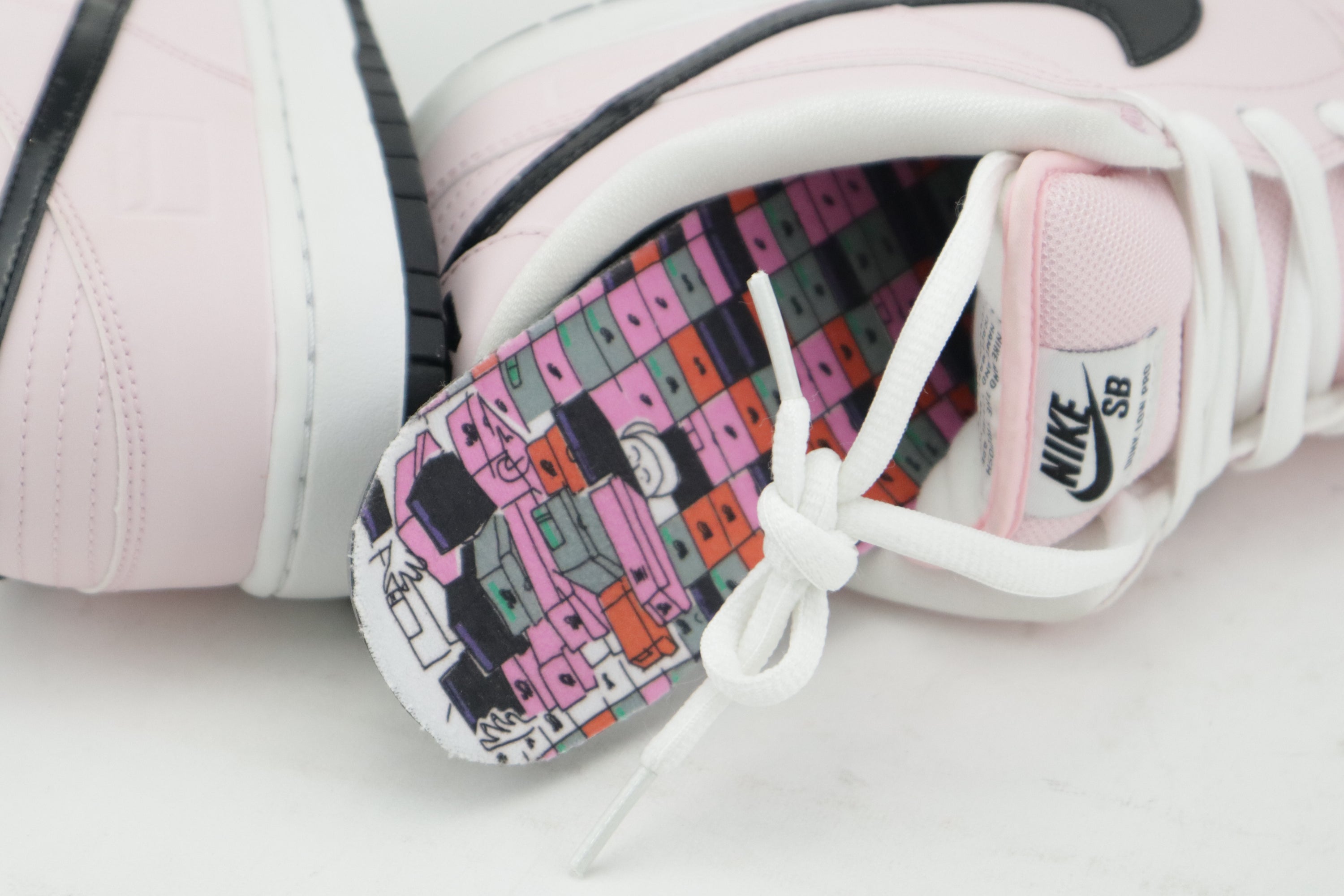 SB DUNK LOW "PINK BOX"