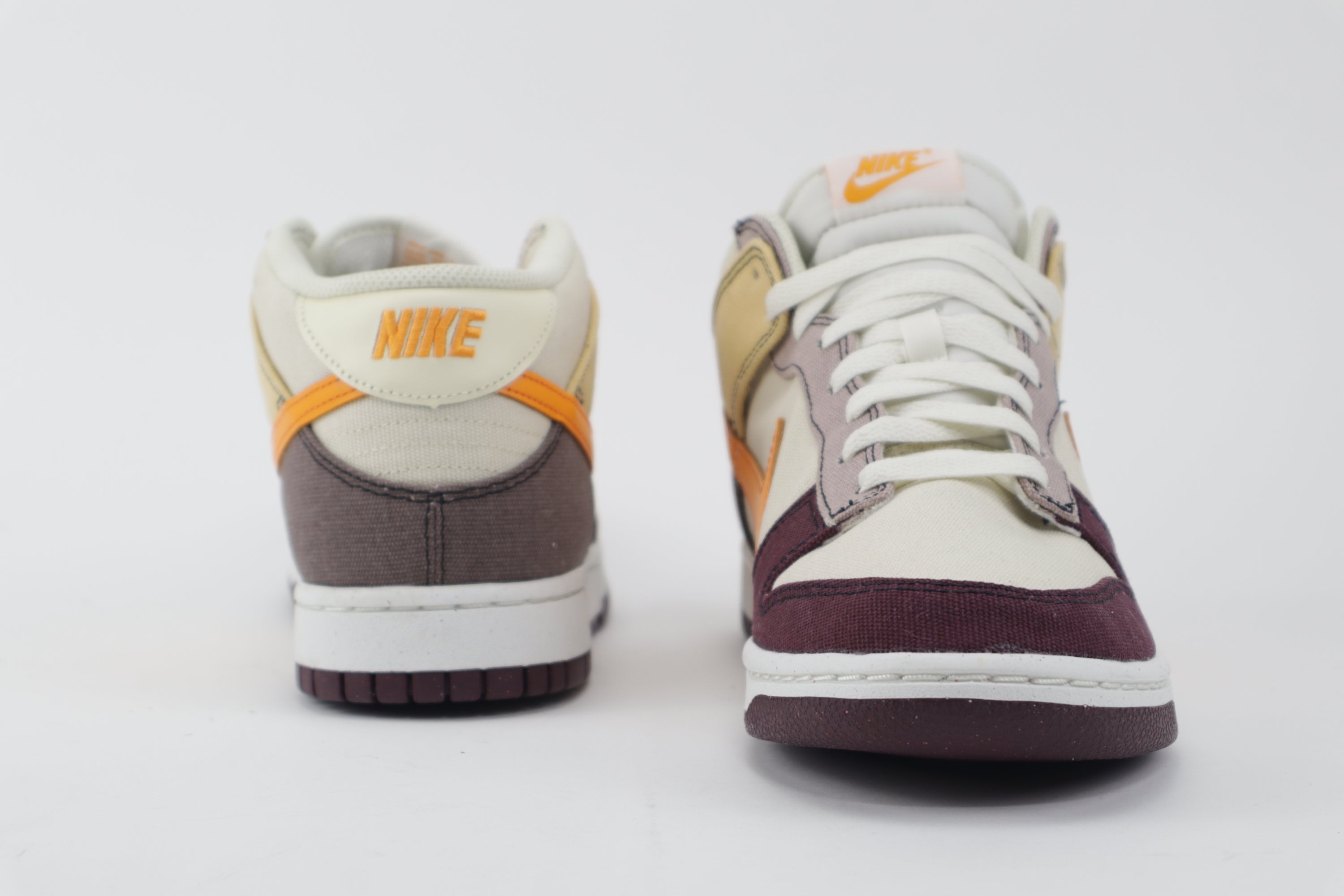 DUNK MID "COCONUT / VIVID ORANGE"