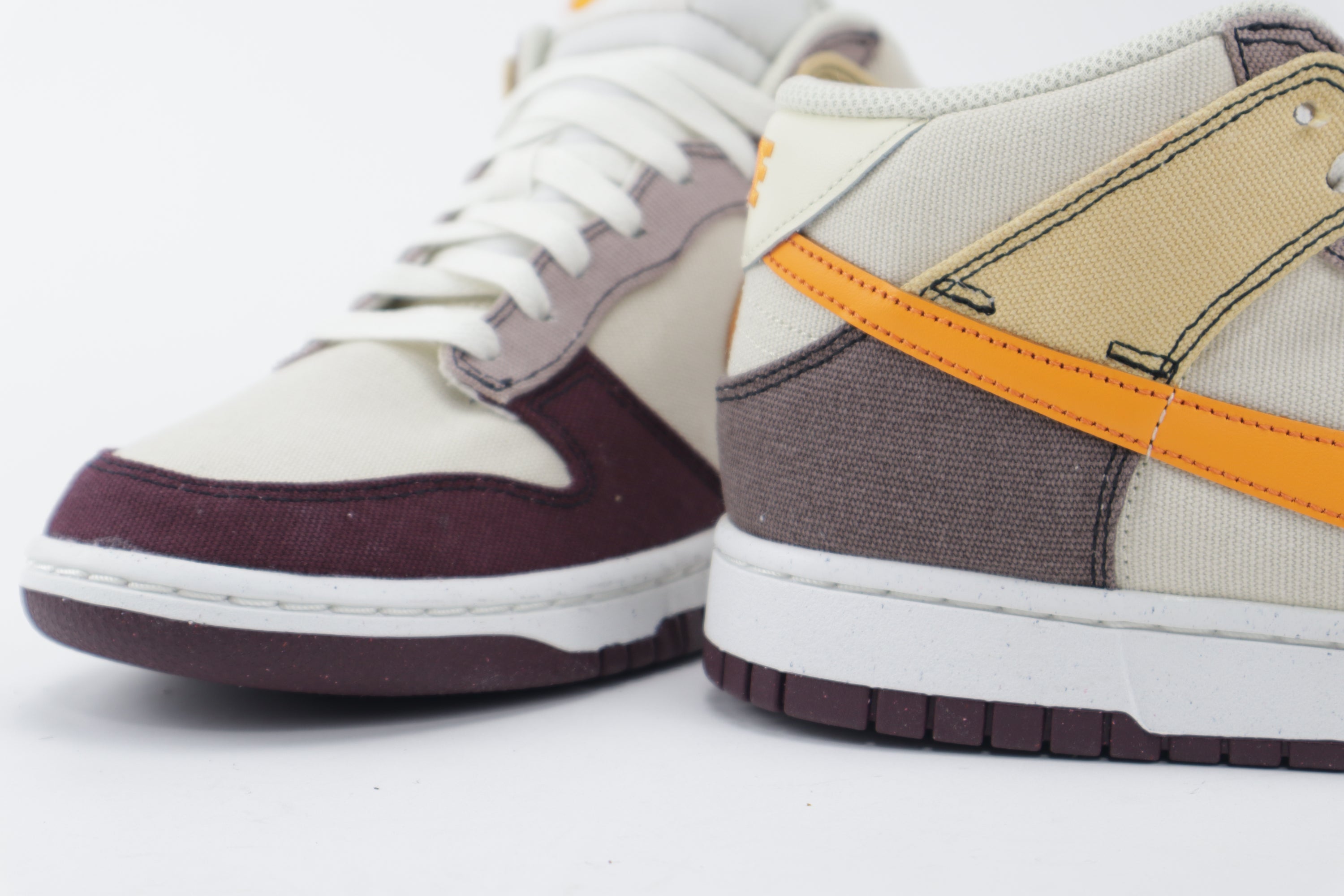 DUNK MID "COCONUT / VIVID ORANGE"