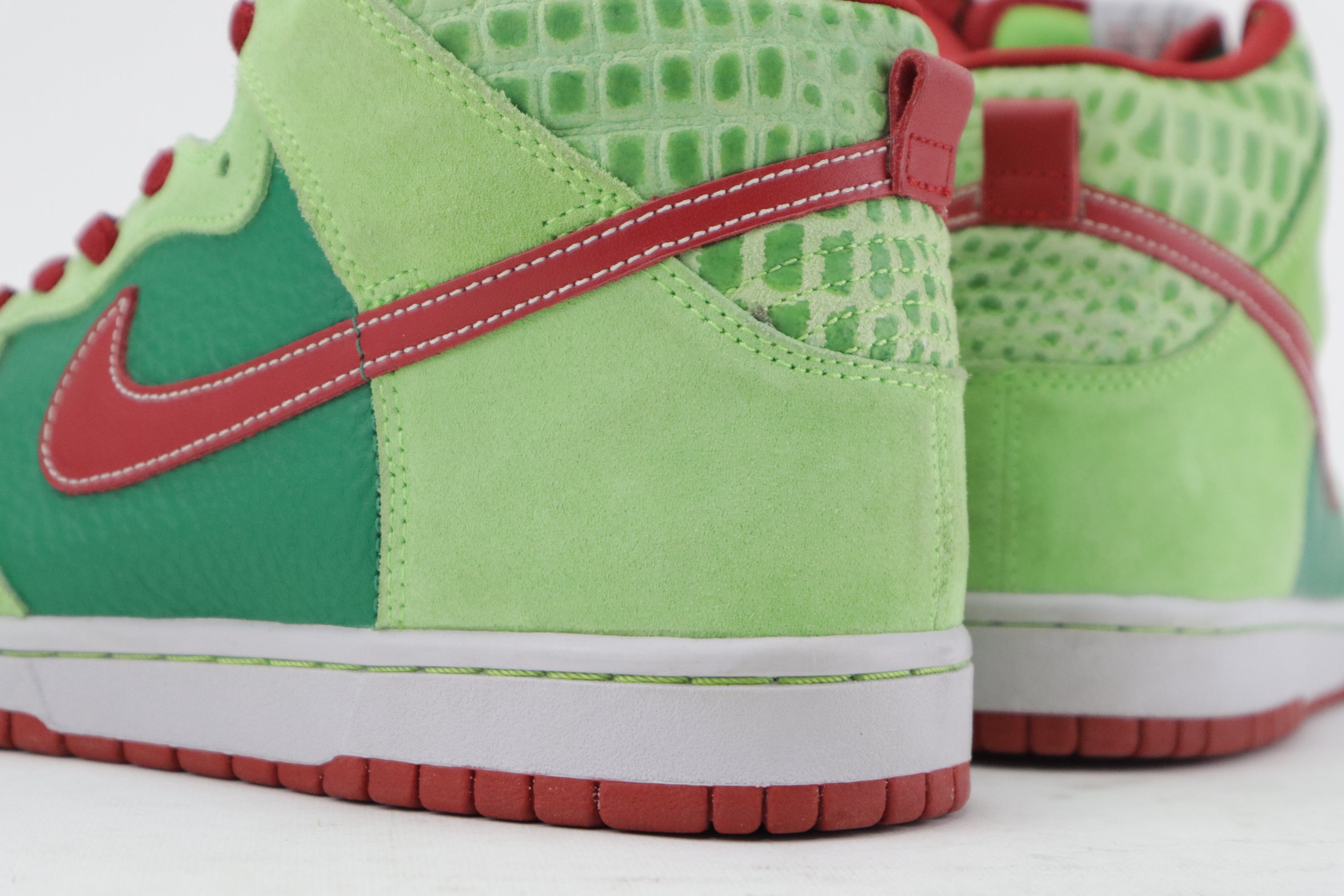 DUNK HIGH PRO SB "DR FEEL GOOD"