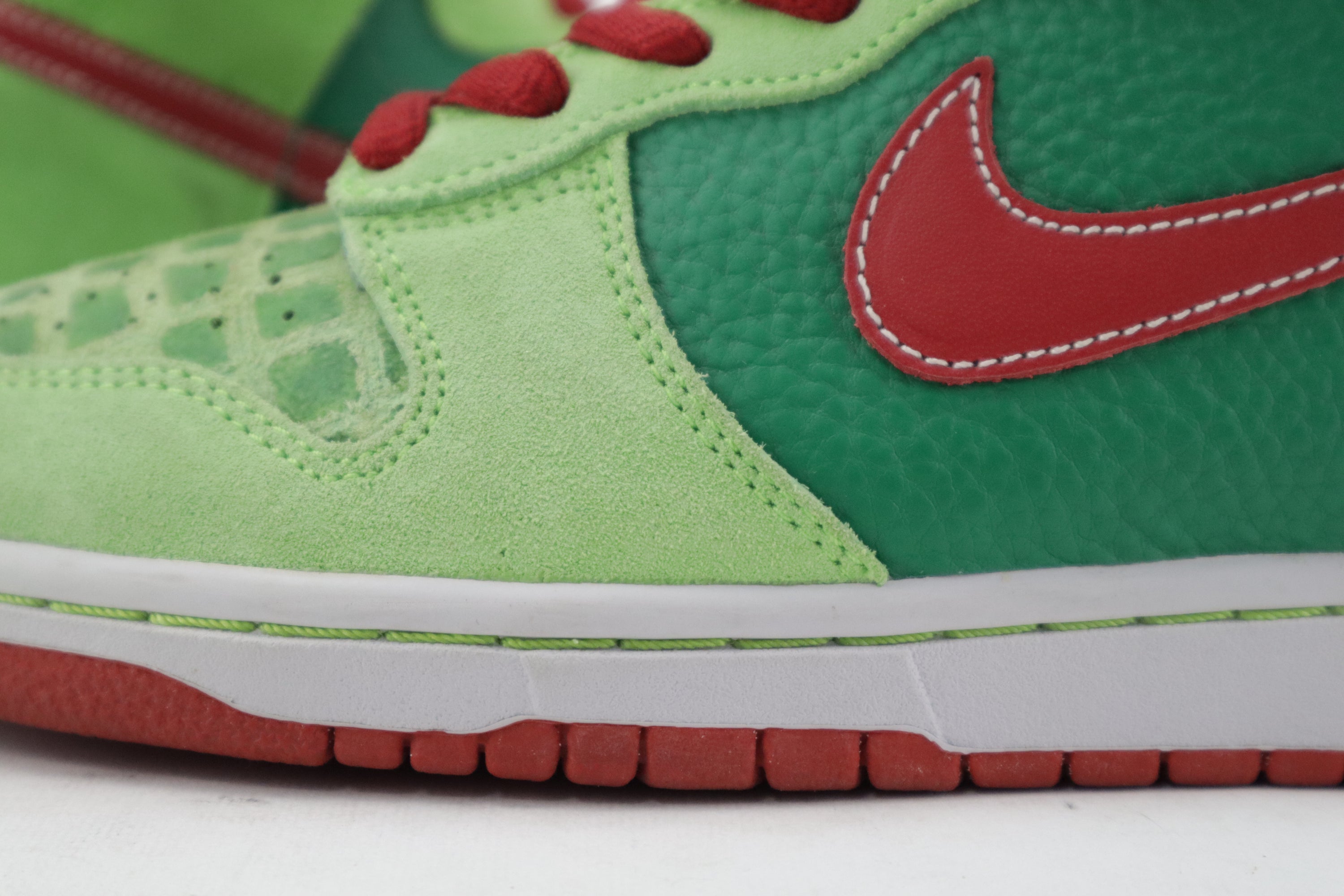 DUNK HIGH PRO SB "DR FEEL GOOD"