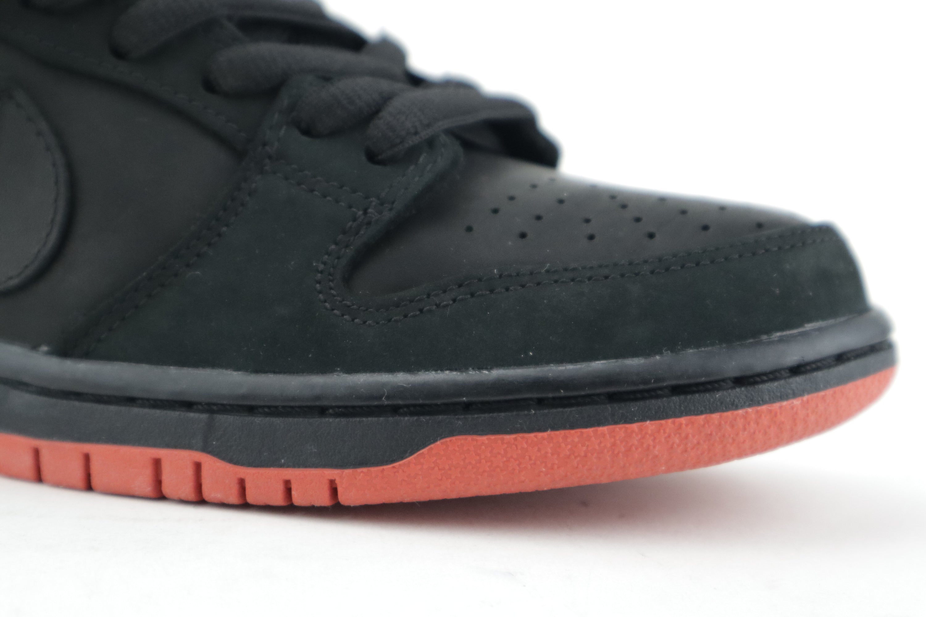 DUNK LOW PRO SB "BLACK PIGEON"