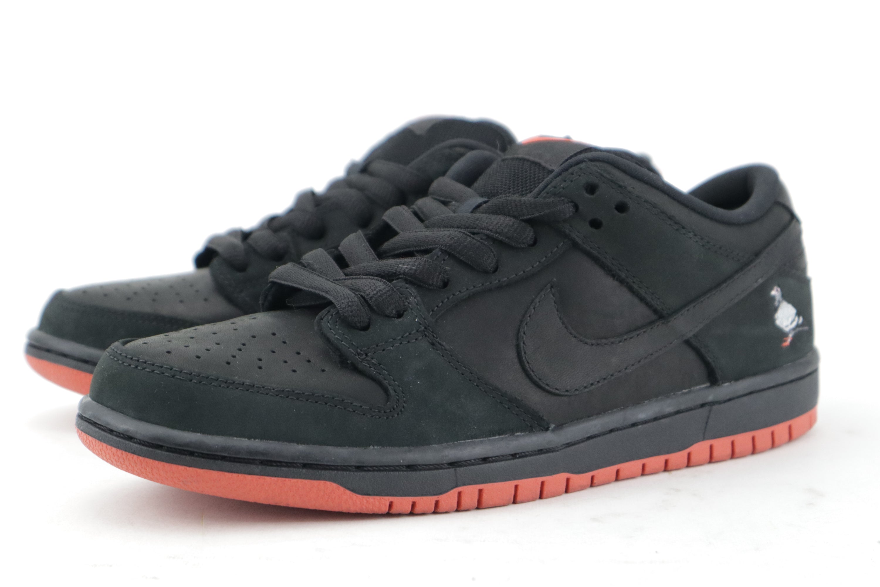 DUNK LOW PRO SB "BLACK PIGEON"