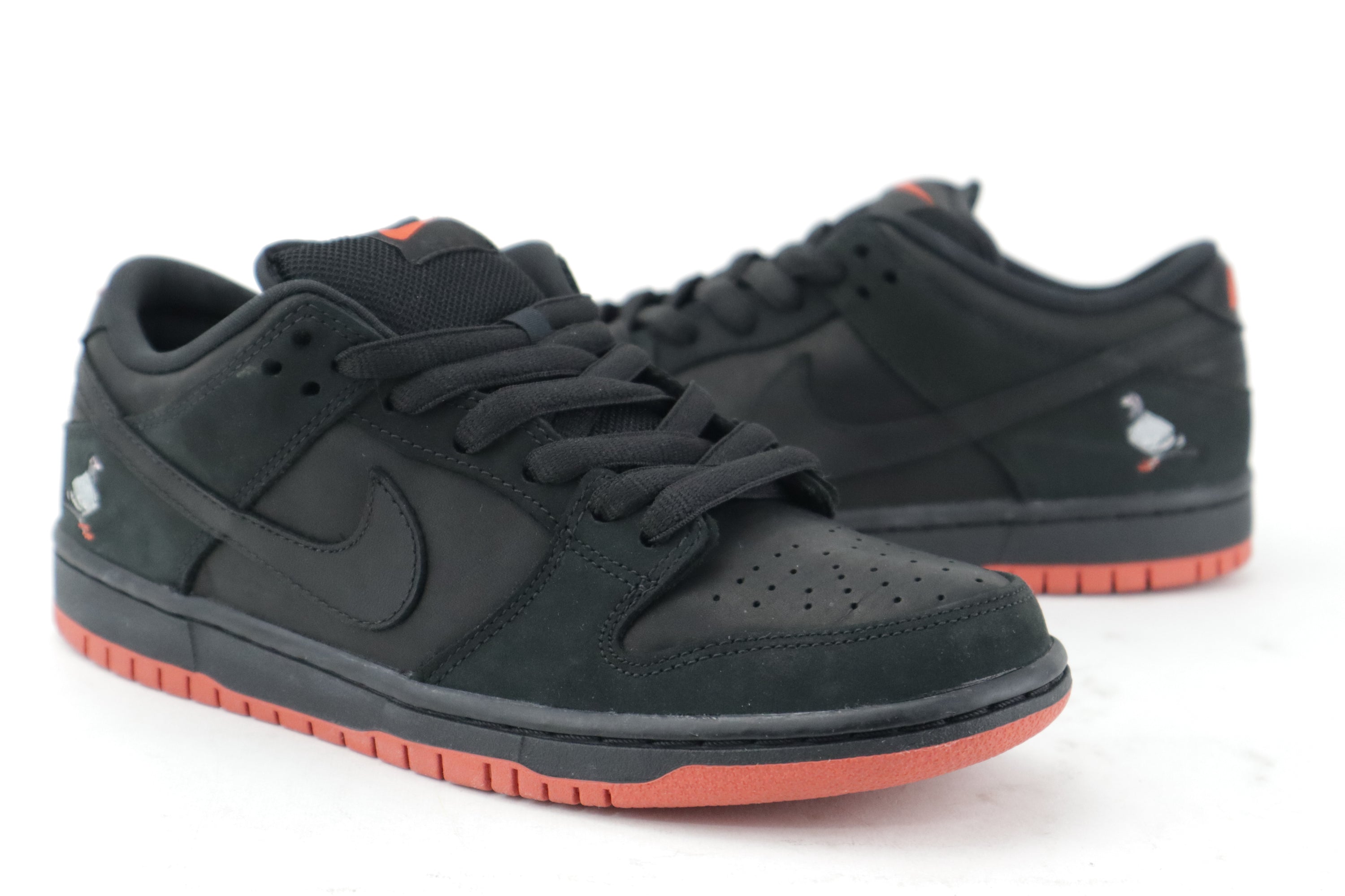 DUNK LOW PRO SB "BLACK PIGEON"