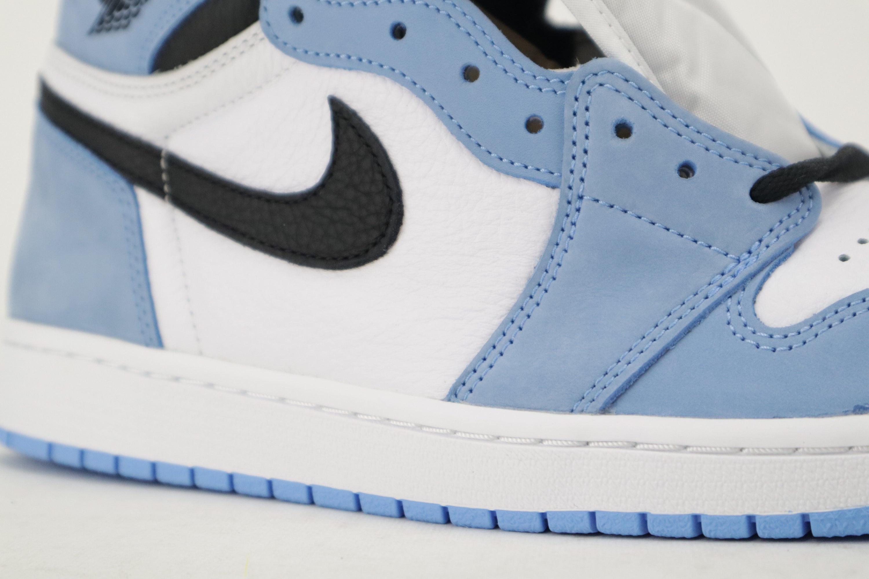 RETRO 1 HIGH OG "UNIVERSITY BLUE"