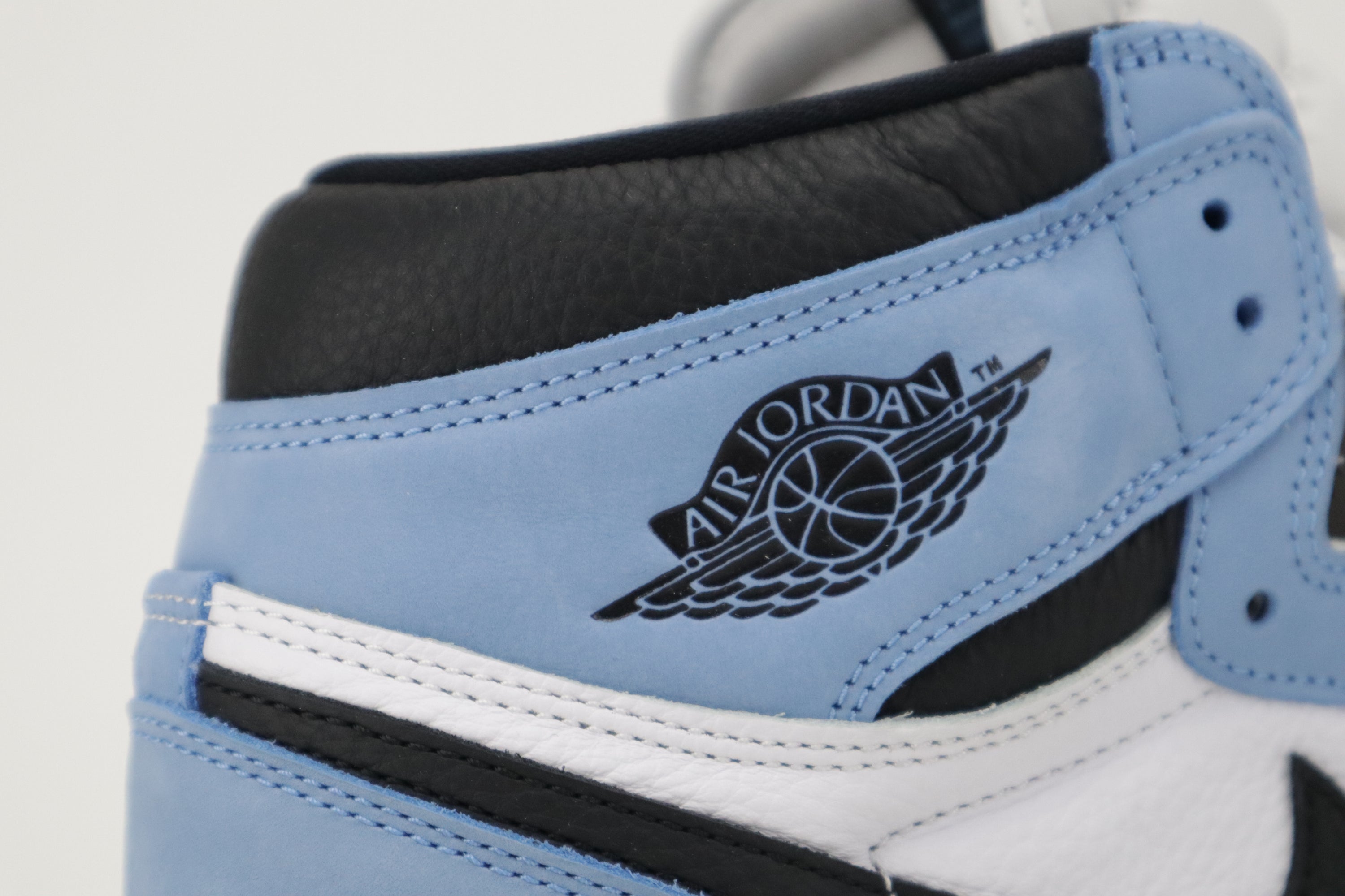 RETRO 1 HIGH OG "UNIVERSITY BLUE"