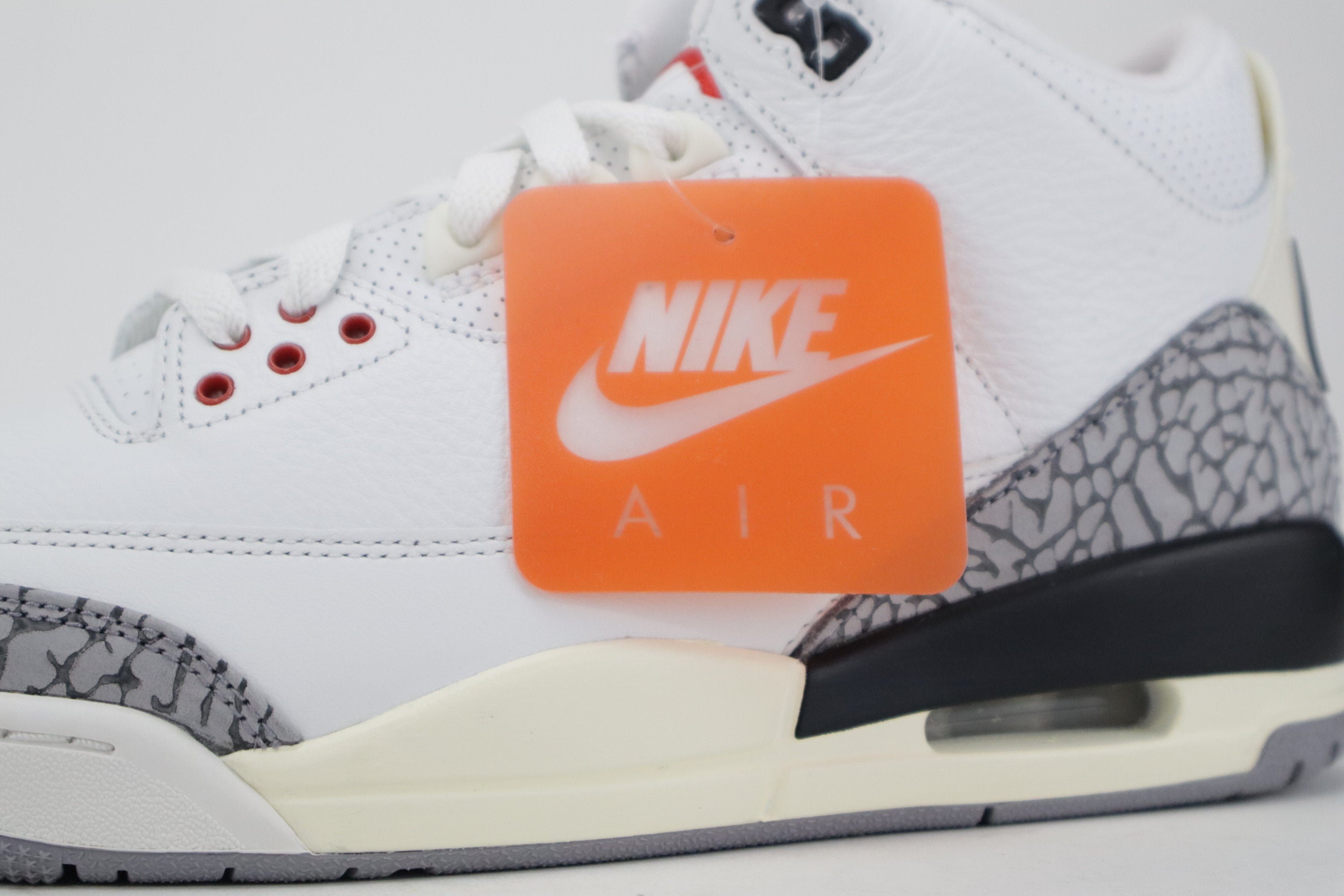 RETRO 3 "REIMAGINED WHITE CEMENT"