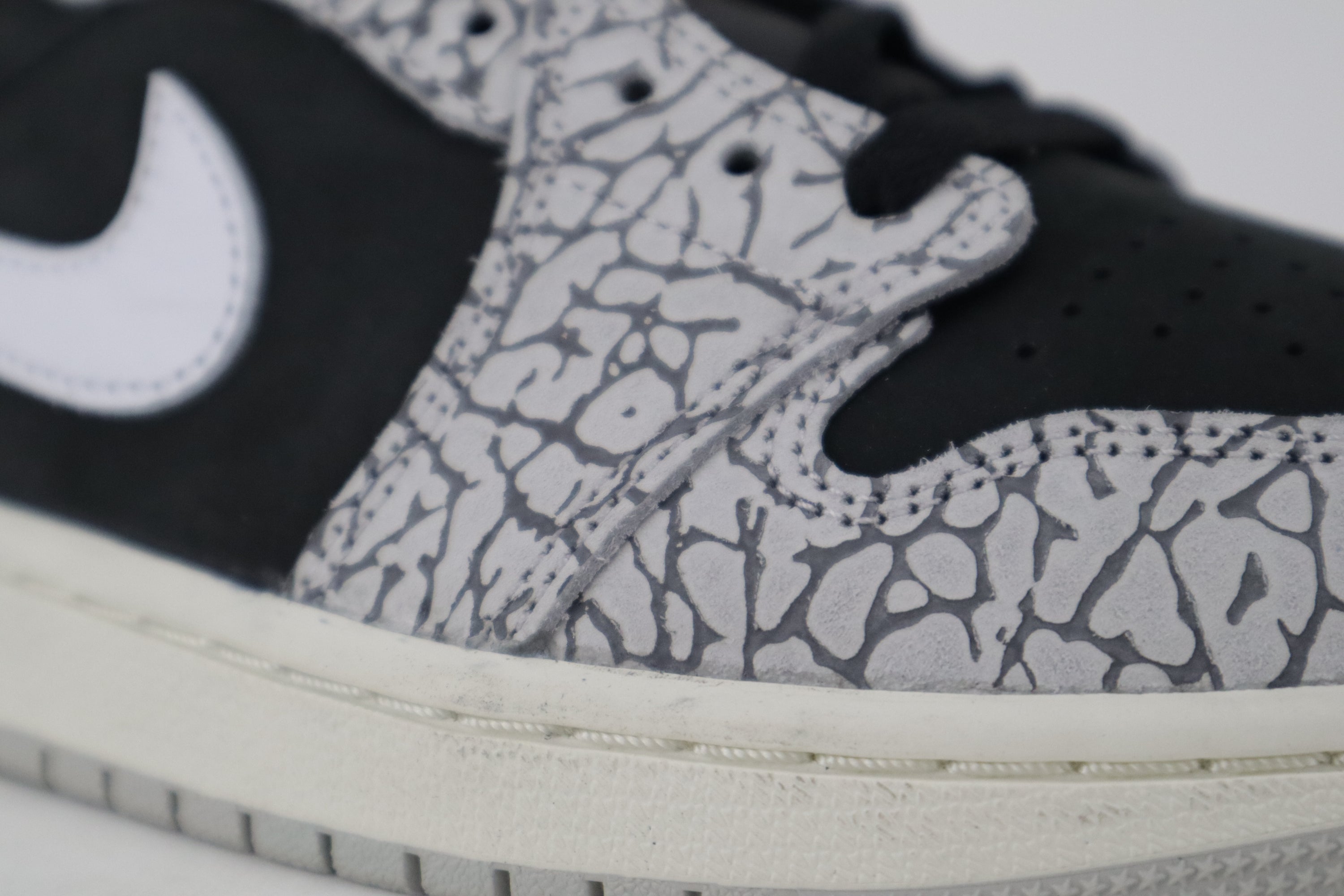 RETRO 1 LOW OG "BLACK CEMENT"