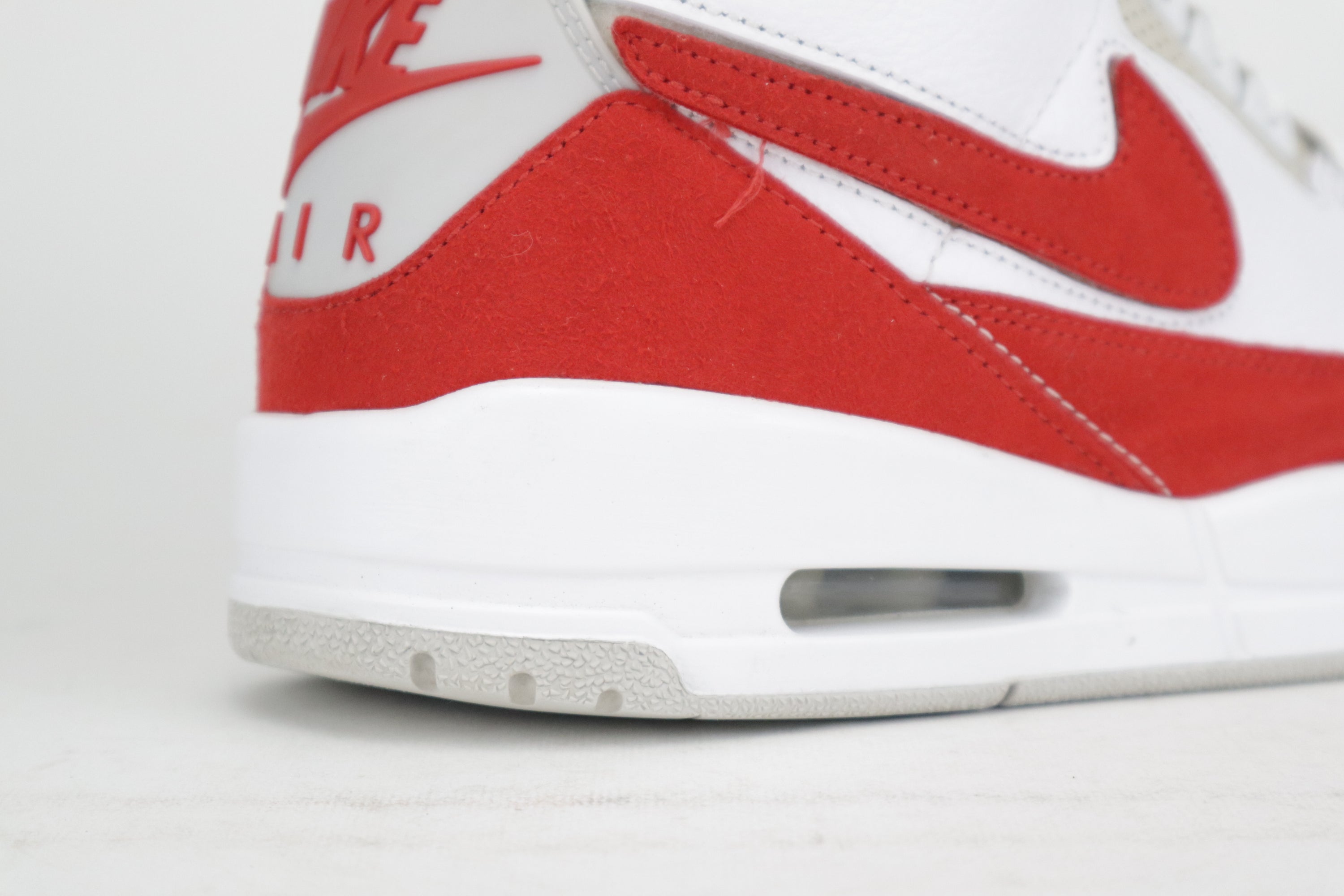 RETRO 3 "TINKER HATFIELD"