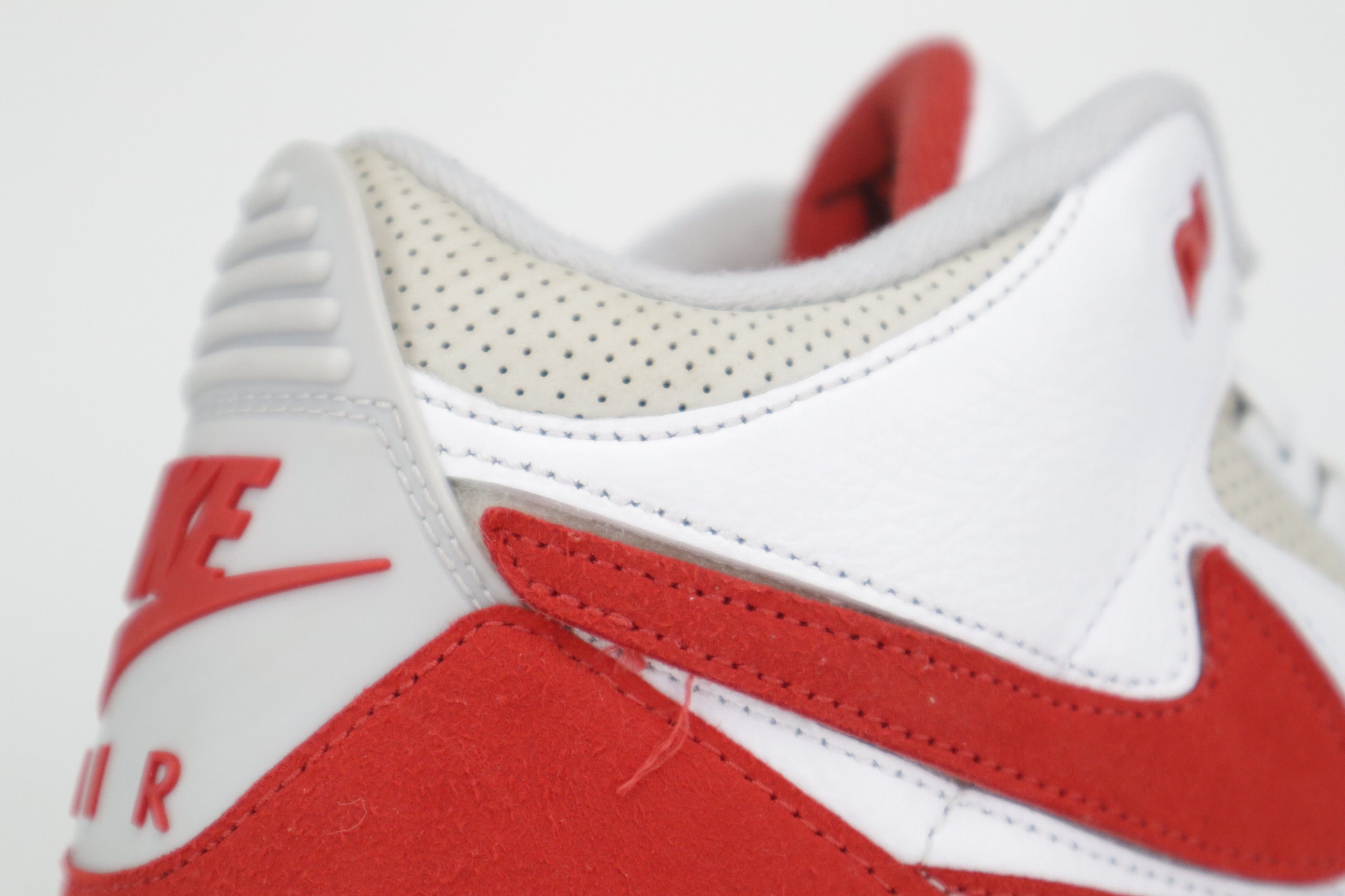 RETRO 3 "TINKER HATFIELD"