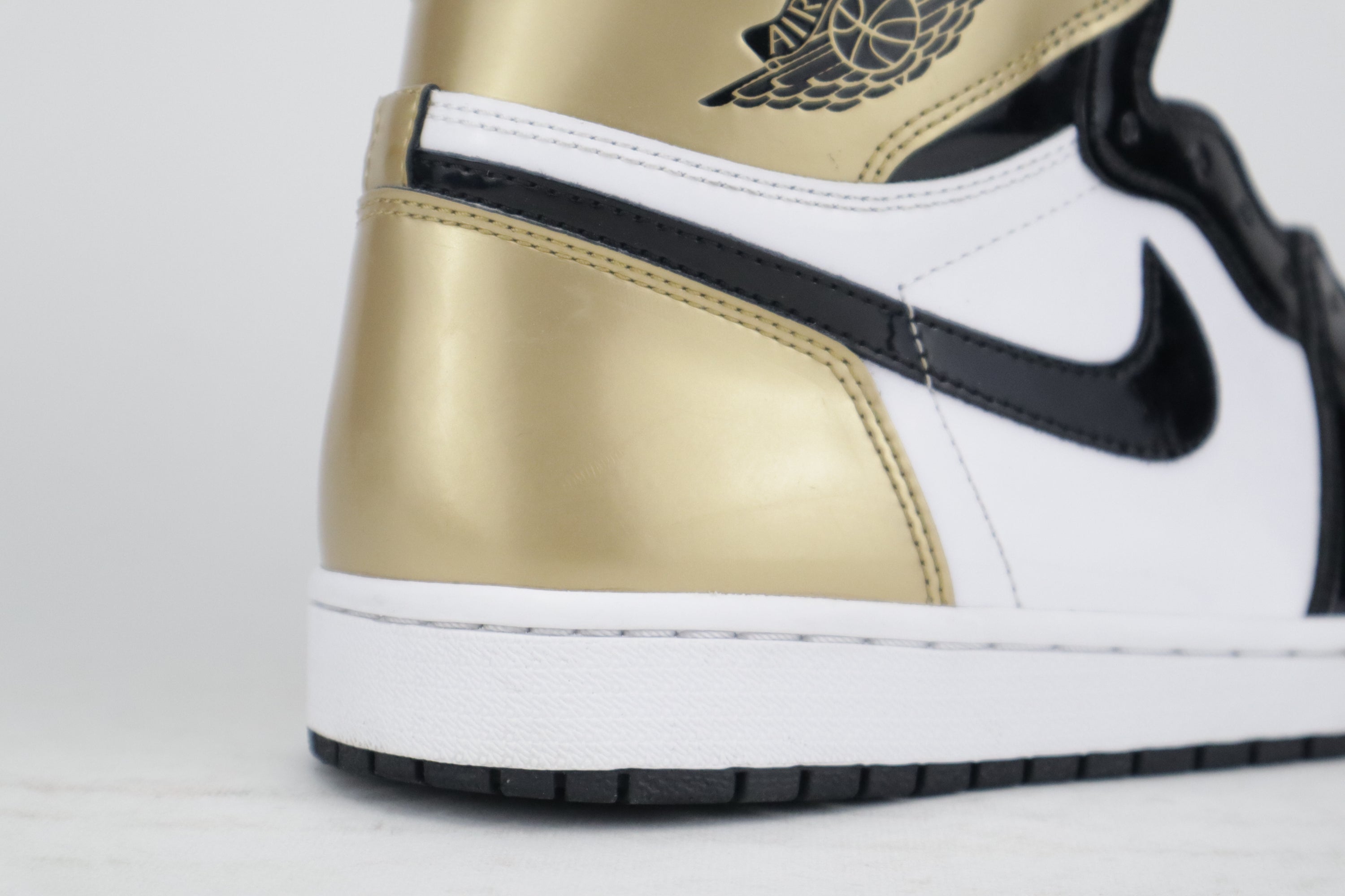 RETRO 1 HIGH OG NRG "GOLD TOE"