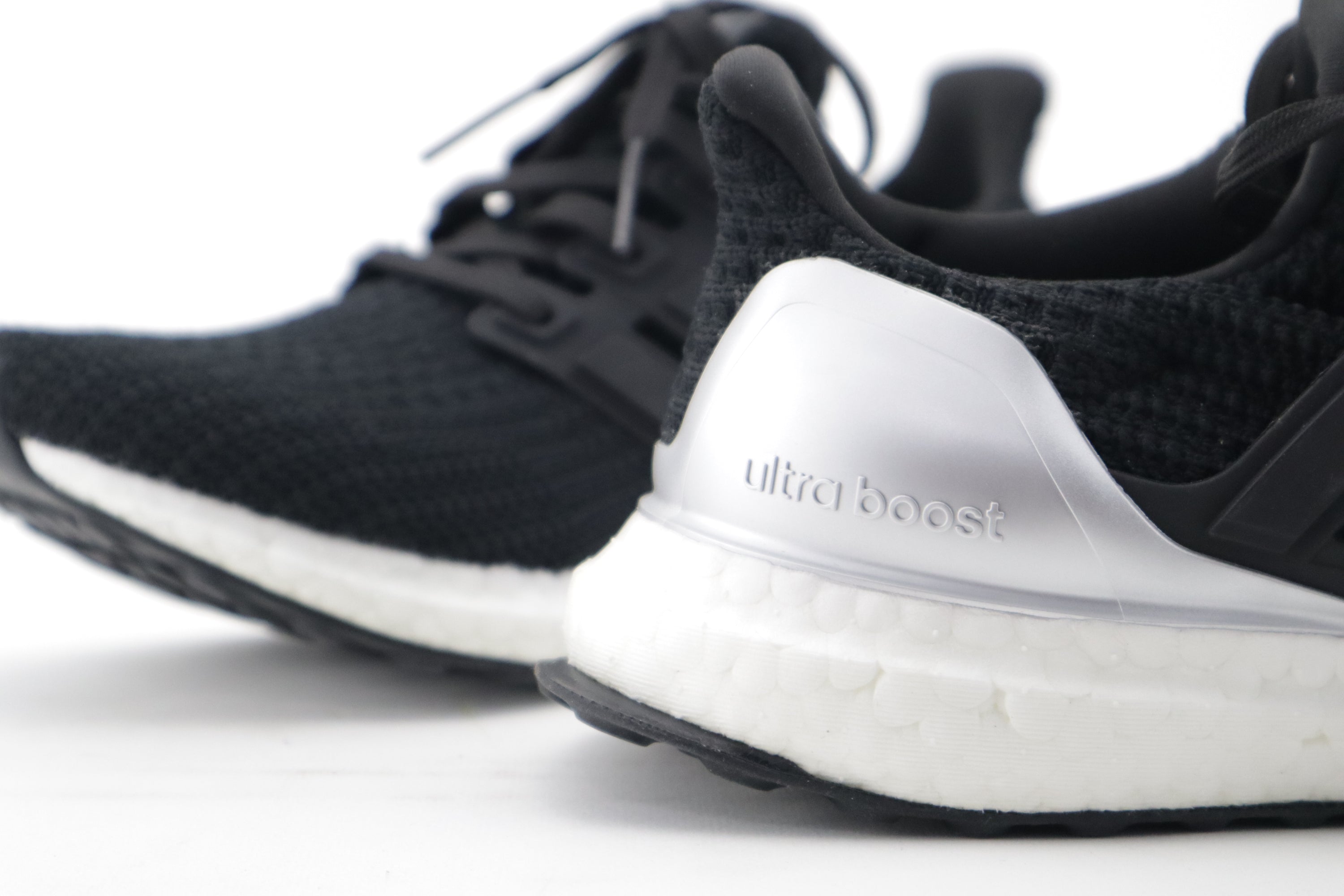 ULTRA BOOST 4.0 DNA "BLACK SILVER"