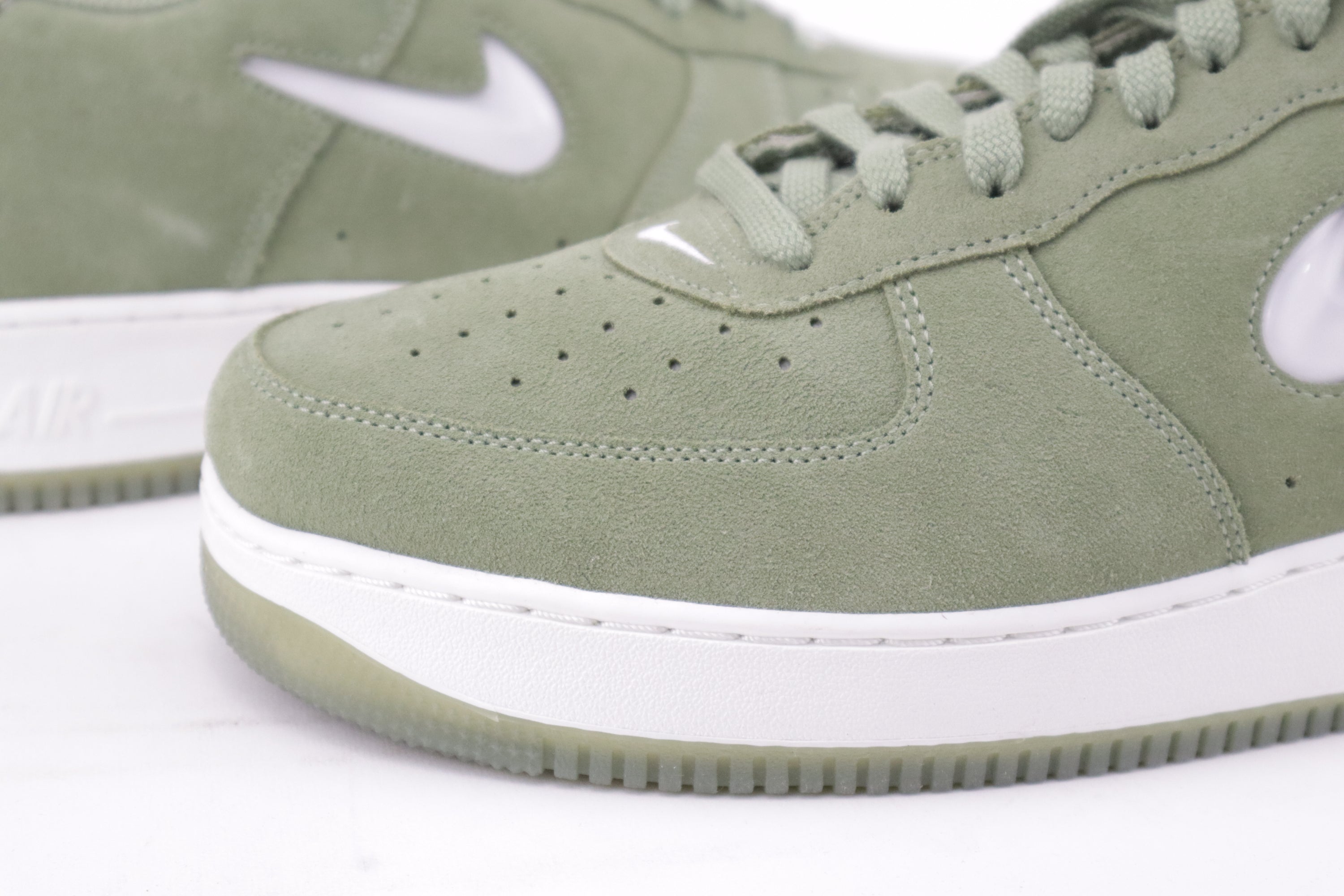 AIR FORCE 1 LOW RETRO "OLIVE JEWEL"