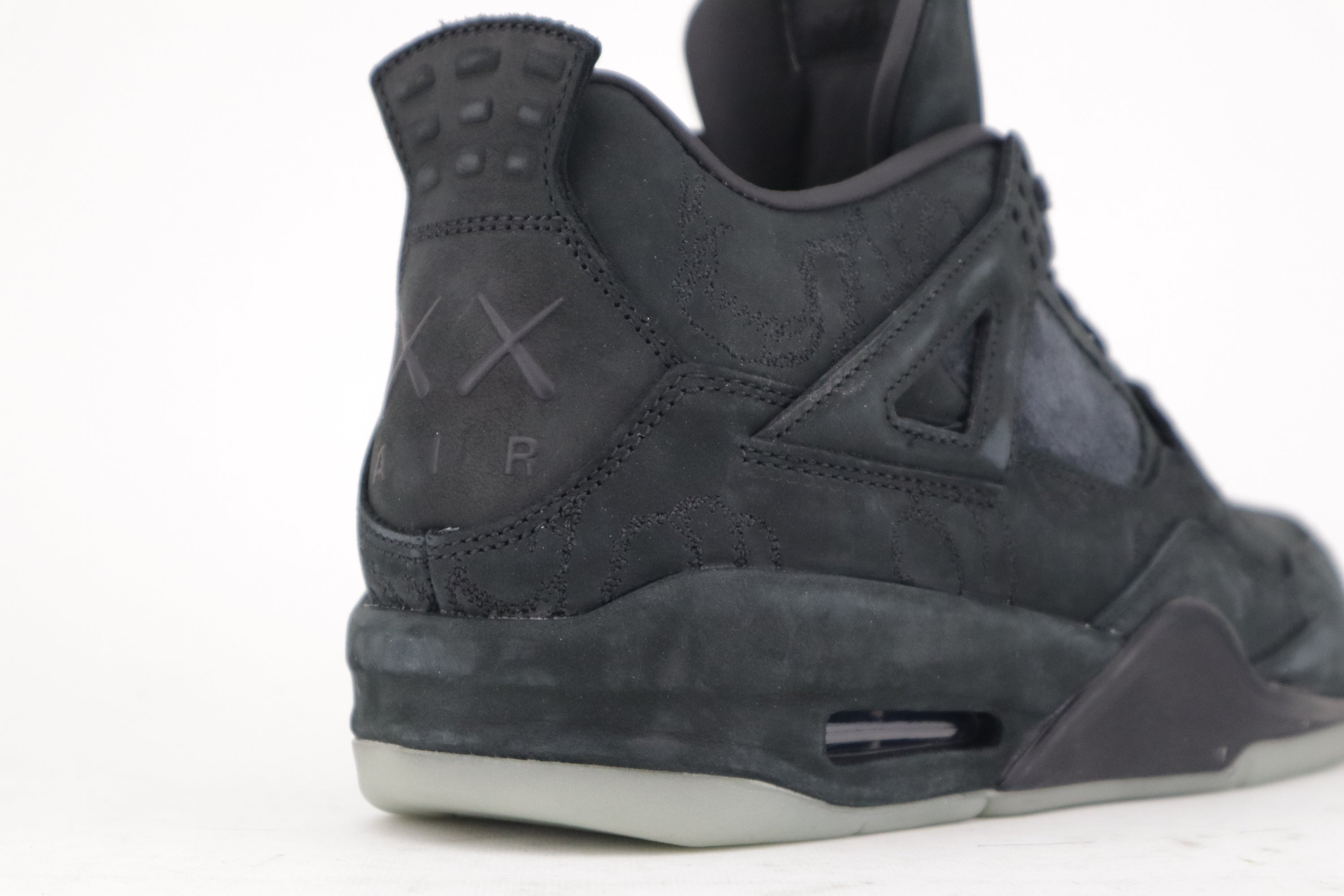 RETRO 4 X KAWS "BLACK"