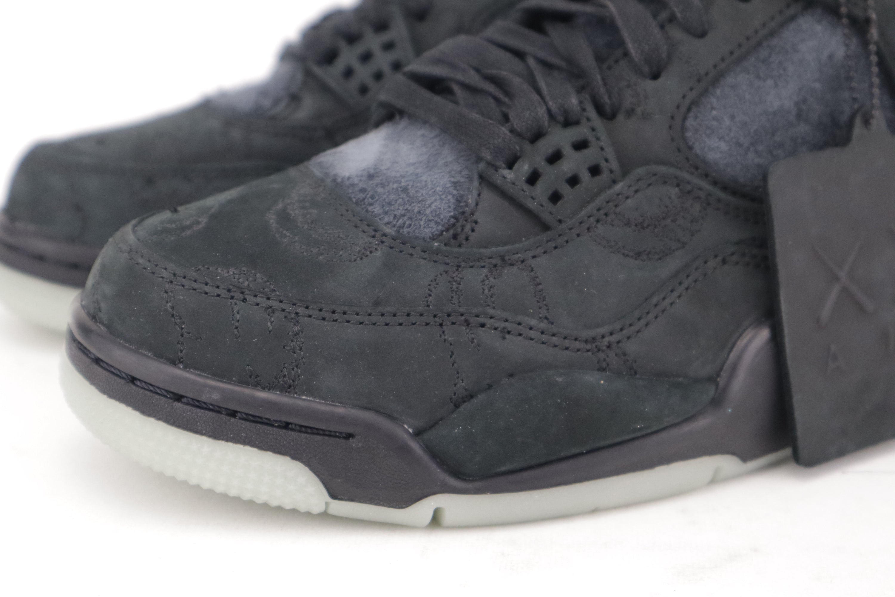 RETRO 4 X KAWS "BLACK"