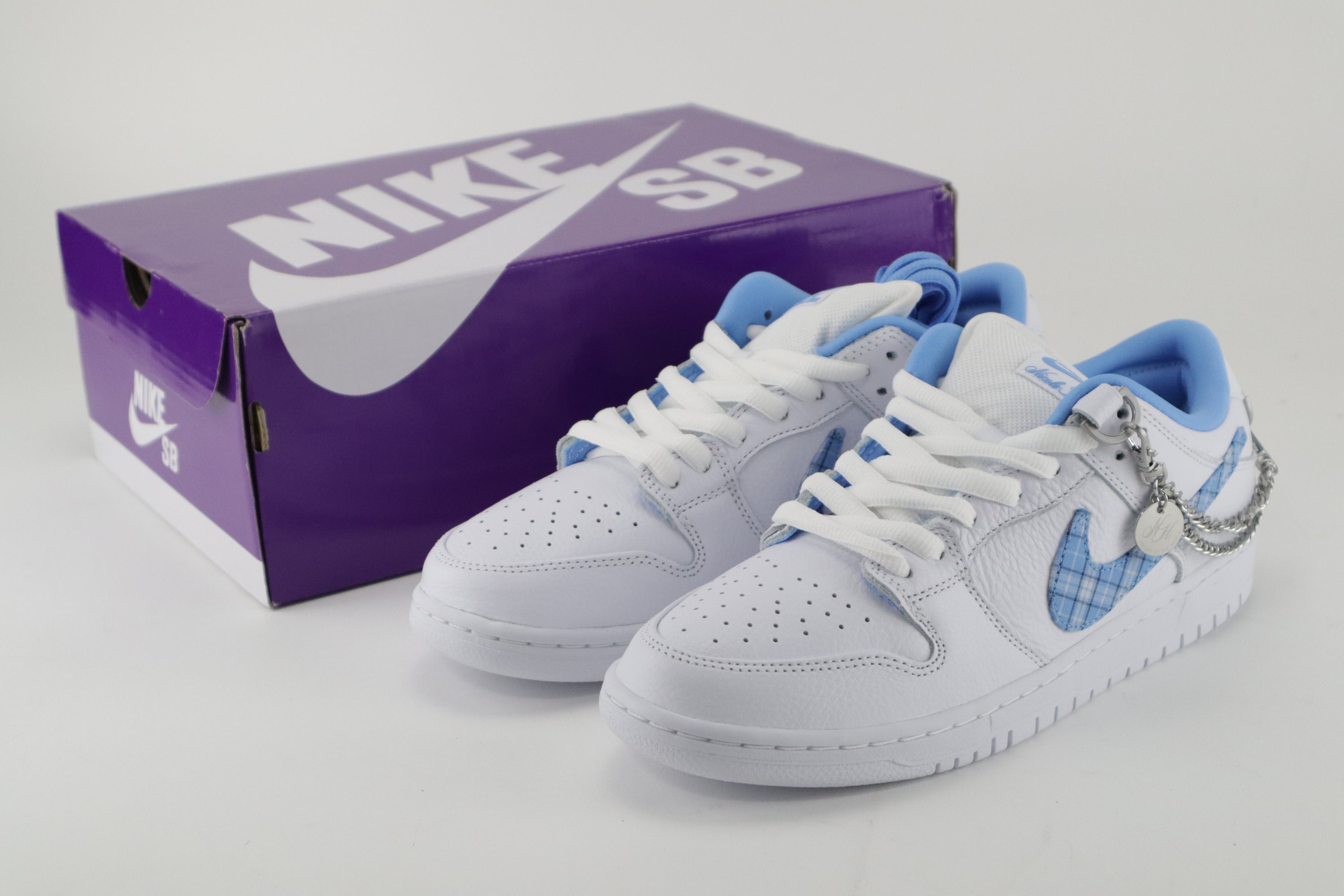 DUNK LOW PRO "NICOLE HOUSE"