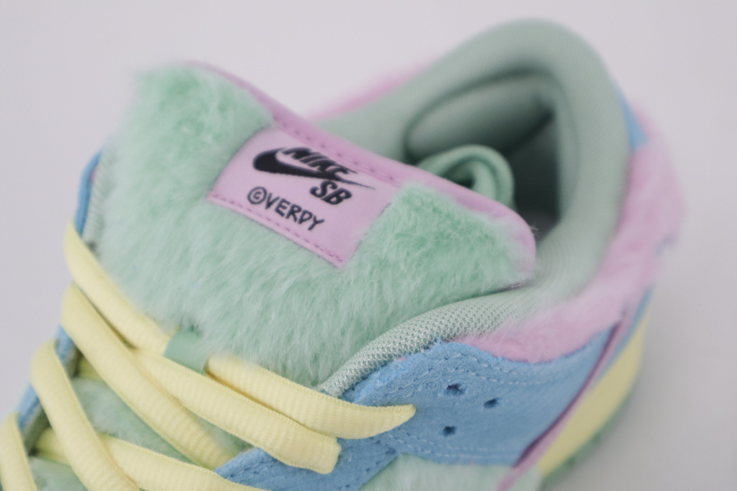 DUNK LOW PRO QS "VERDY"