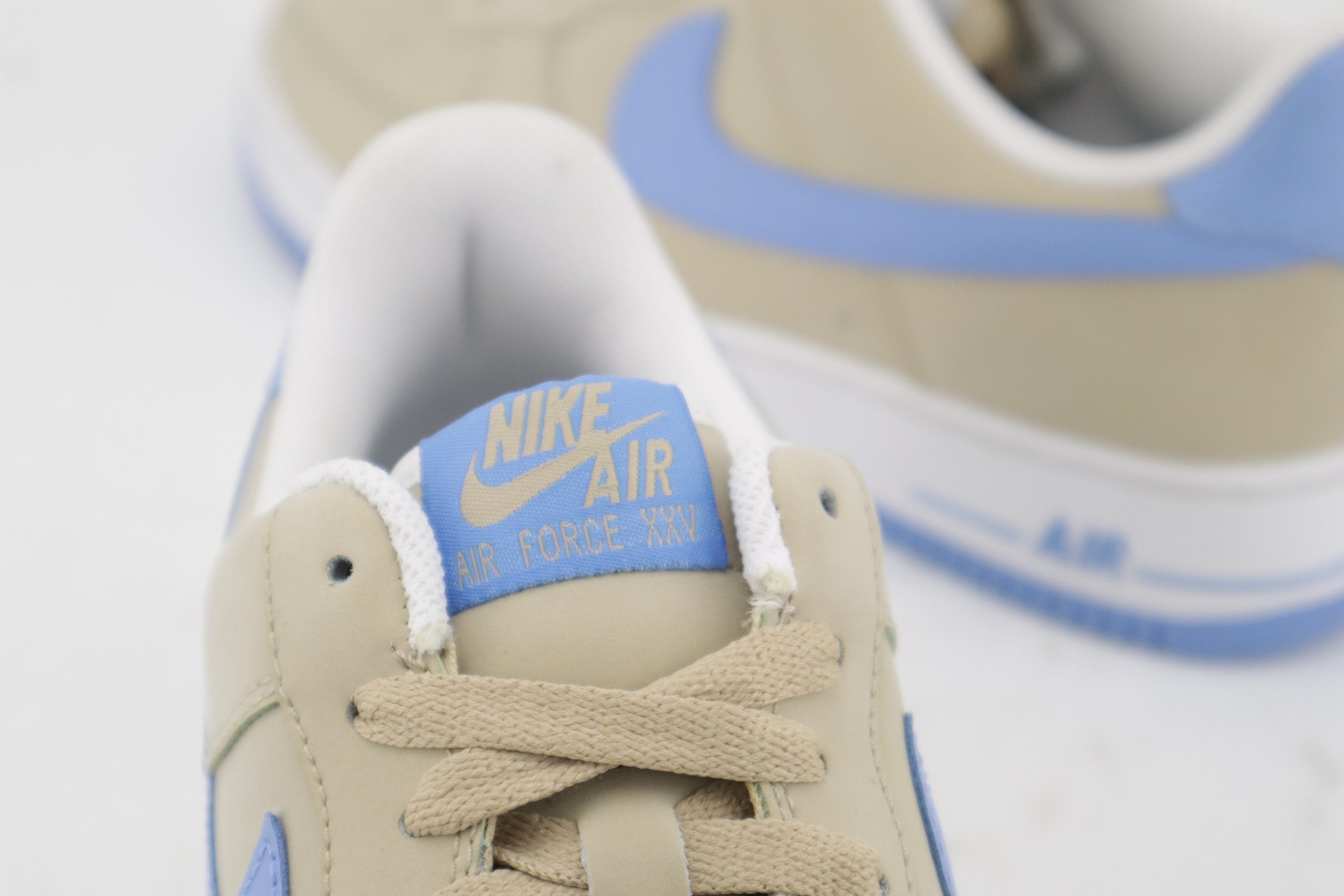 AIR FORCE 1 LOW '07 "LINEN / UNIVERSITY BLUE"