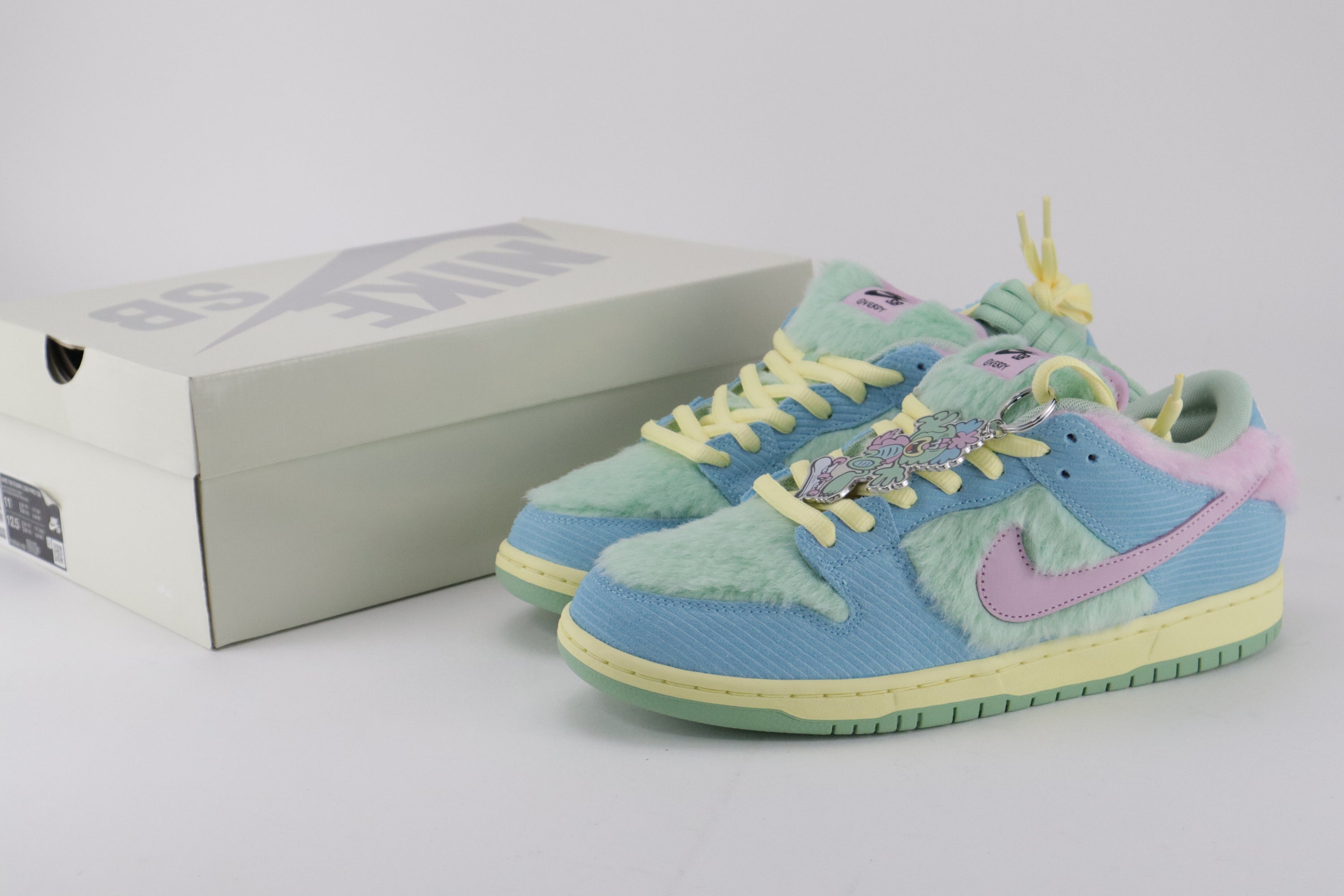 DUNK LOW PRO QS "VERDY"
