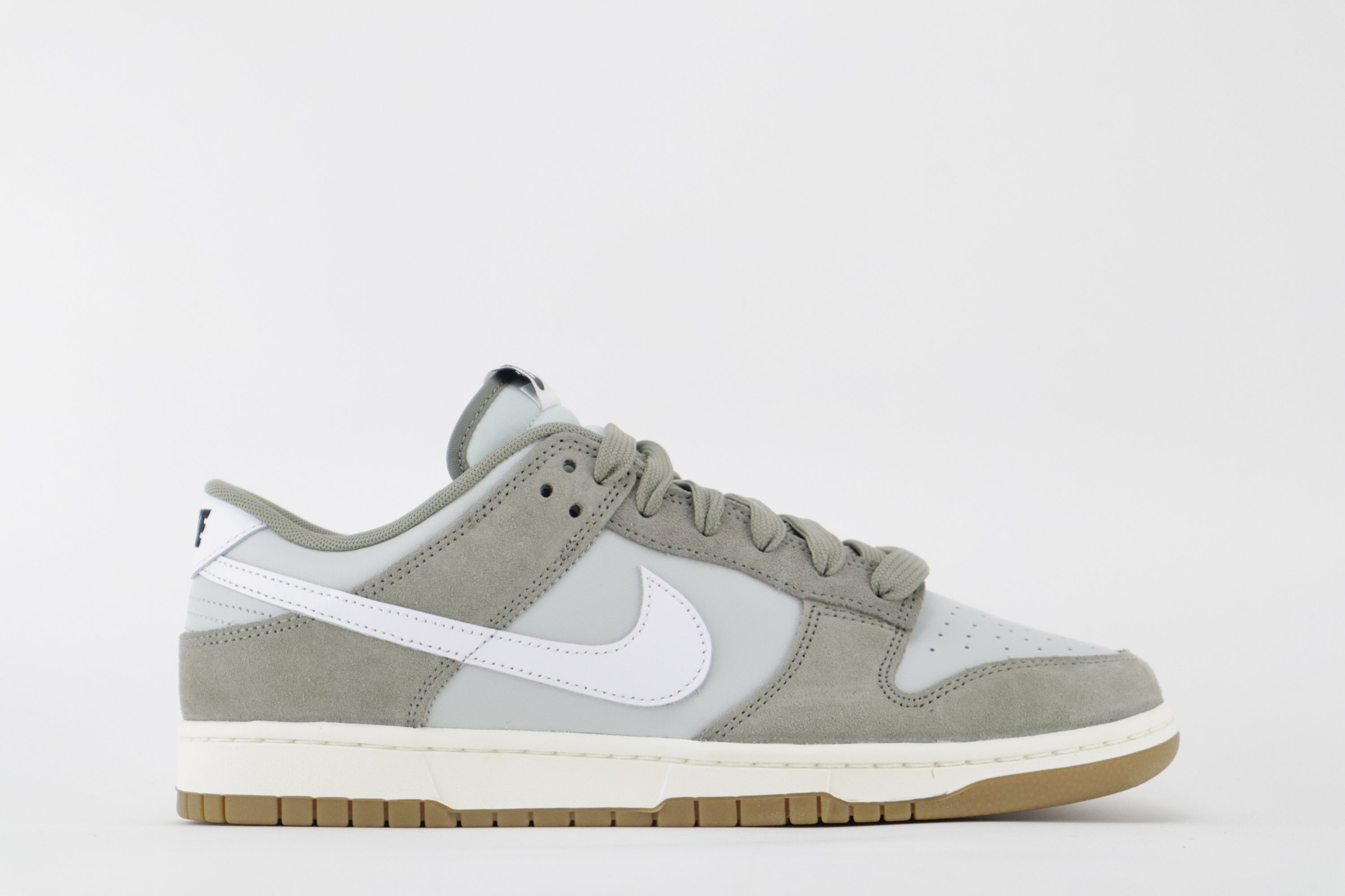 DUNK LOW RETRO SE "ARGENT/ LIGHT ARMY"
