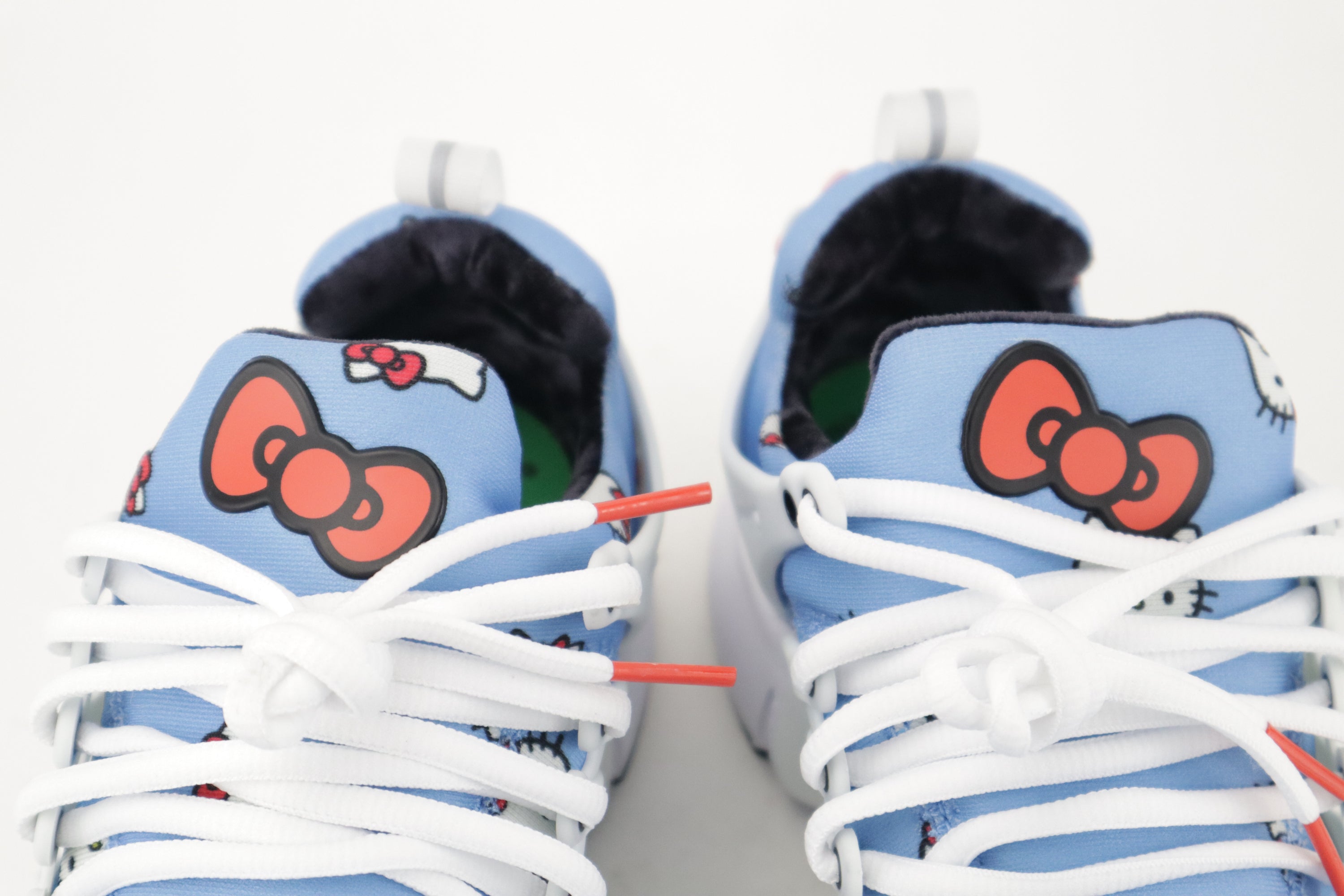 AIR PRESTO QS  X  HELLO KITTY