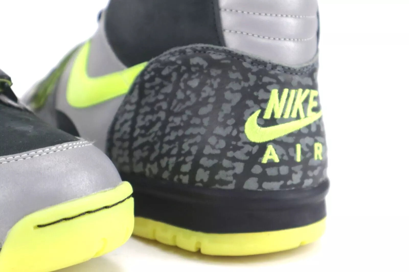 AIR TRAINER X DJ CLARK KENT "112" SAMPLE