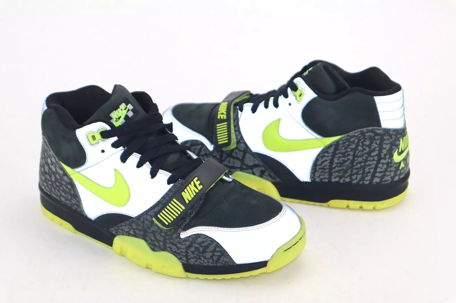 AIR TRAINER X DJ CLARK KENT "112" SAMPLE