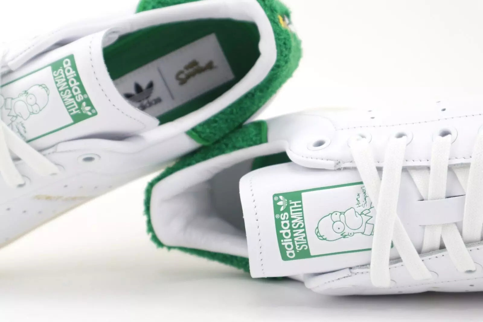 STAN SMITH X SIMPSONS "MEME"