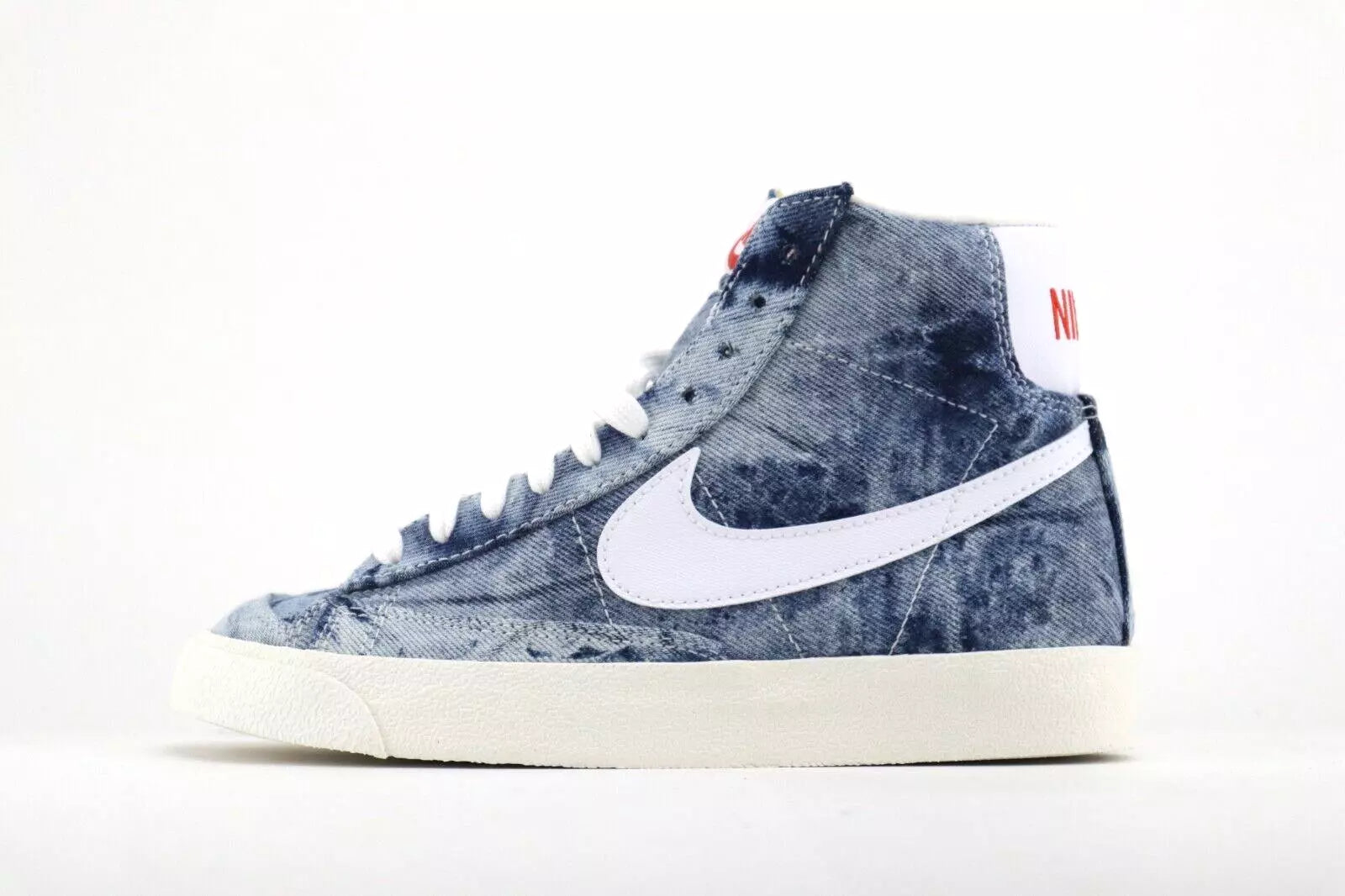 Blazer Mid '77 "Bleached Denim"