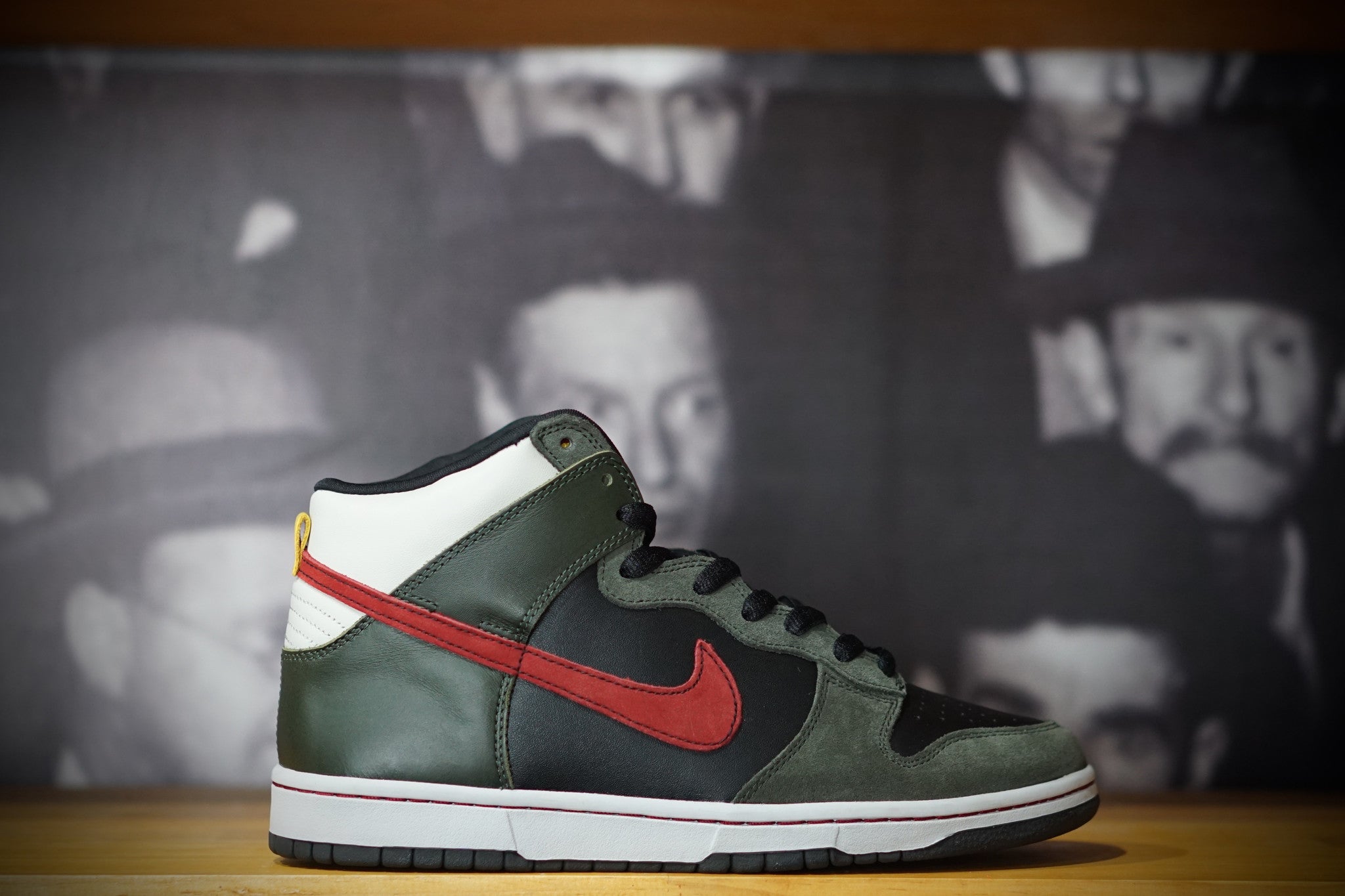 NIKE SB DUNK HIGH "BOBBA FET" 313171-361 - thesneakerspy