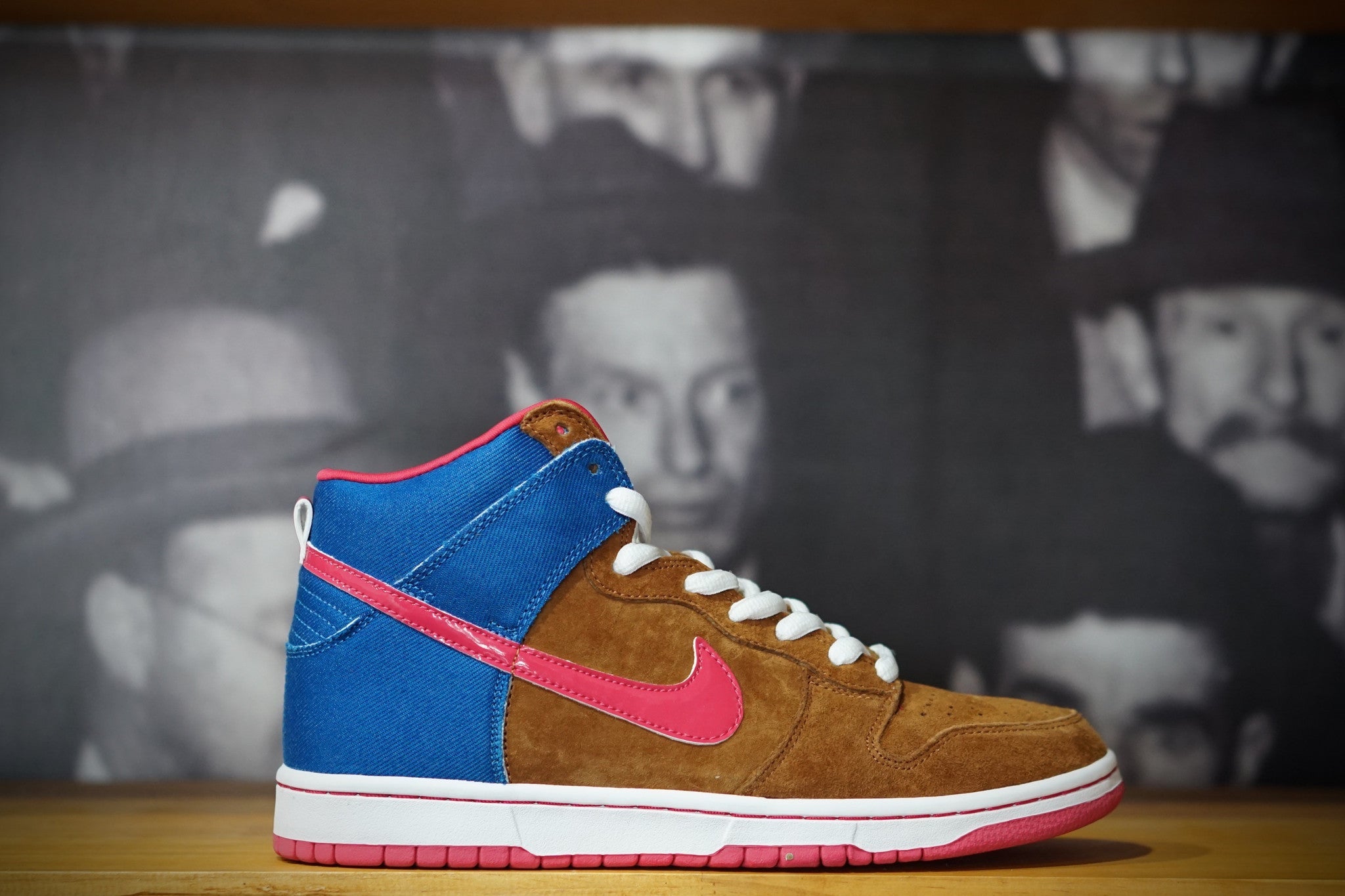 NIKE SB DUNK HIGH PRO "TODD BRATRUD" 305050-261 - thesneakerspy