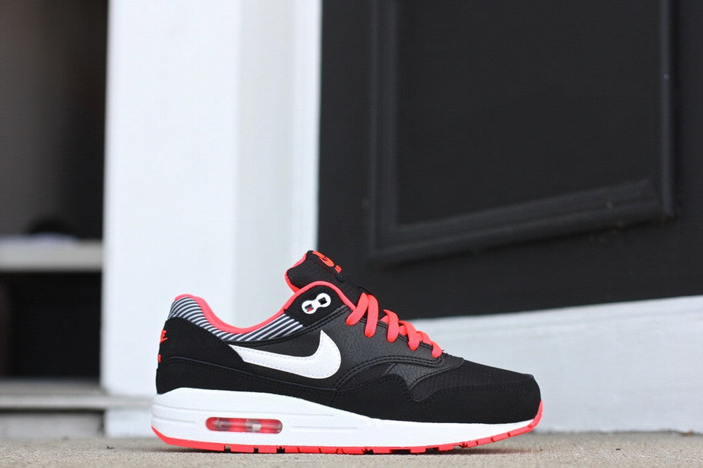 NIKE AIR MAX 1 GS "HYPER PUNCH" 653653 002 - thesneakerspy