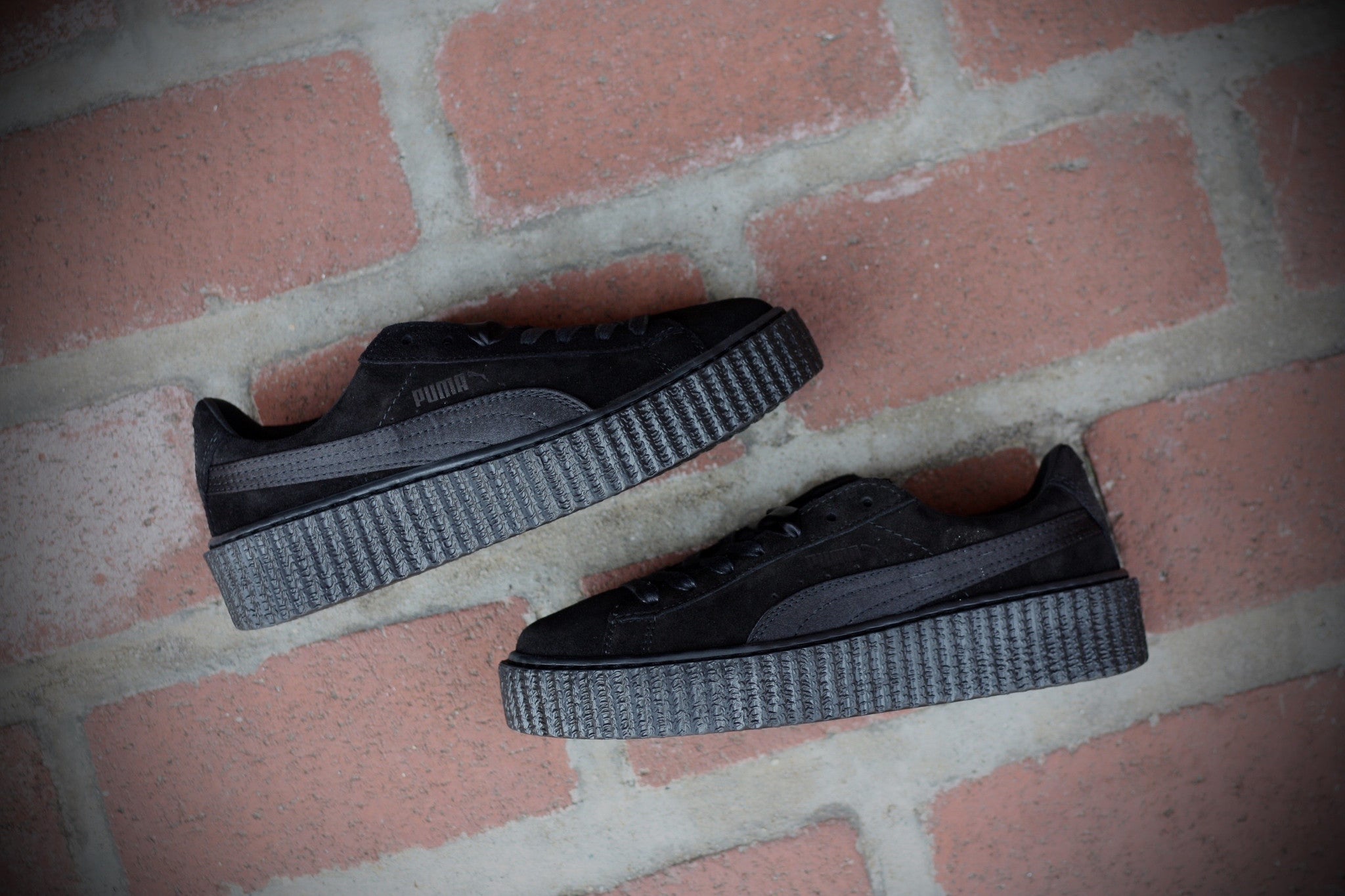 PUMA X RIHANNA SUEDE CREEPER "BLACK" - thesneakerspy