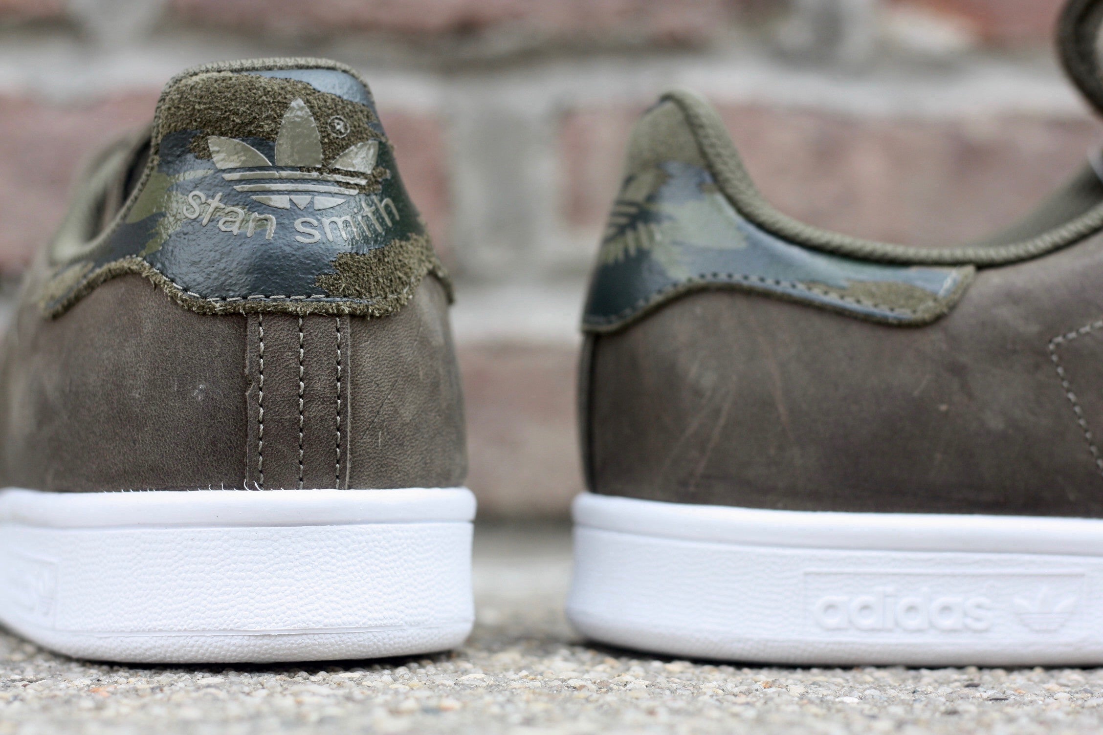 ADIDAS STAN SMITH WAXED OLIVE CAMO S75544 - thesneakerspy