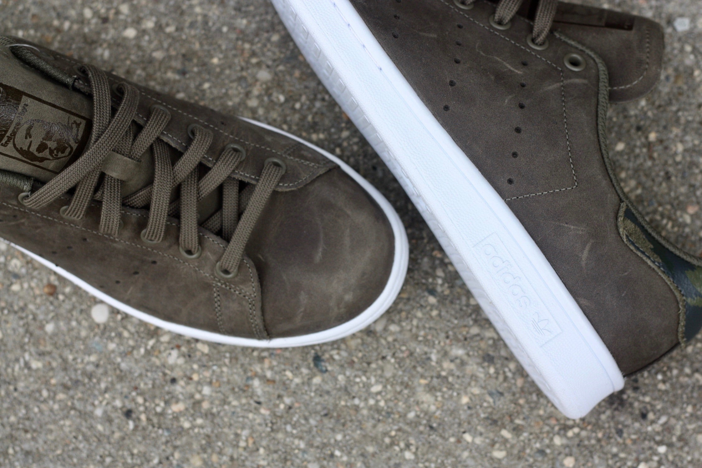 ADIDAS STAN SMITH WAXED OLIVE CAMO S75544 - thesneakerspy