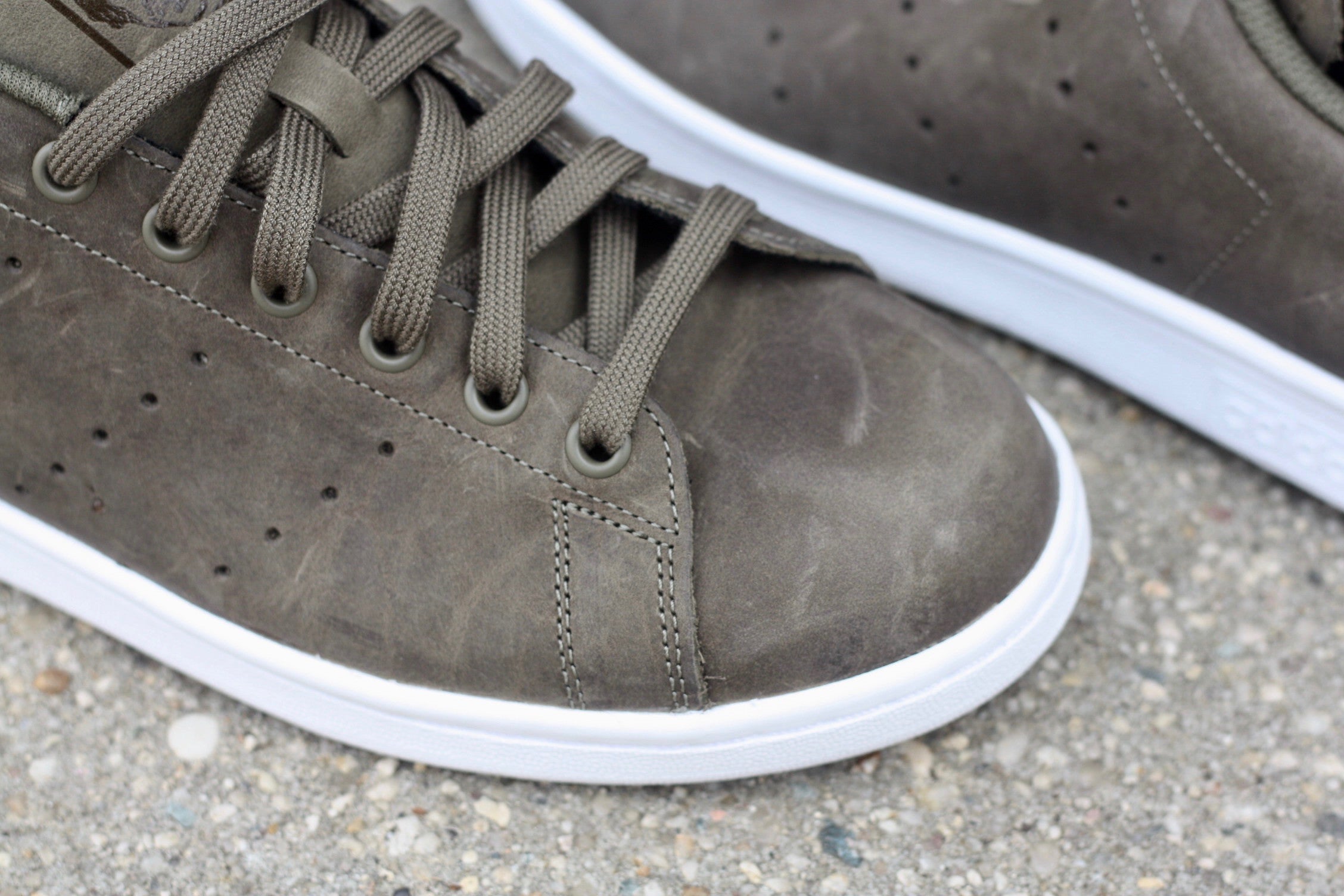 ADIDAS STAN SMITH WAXED OLIVE CAMO S75544 - thesneakerspy