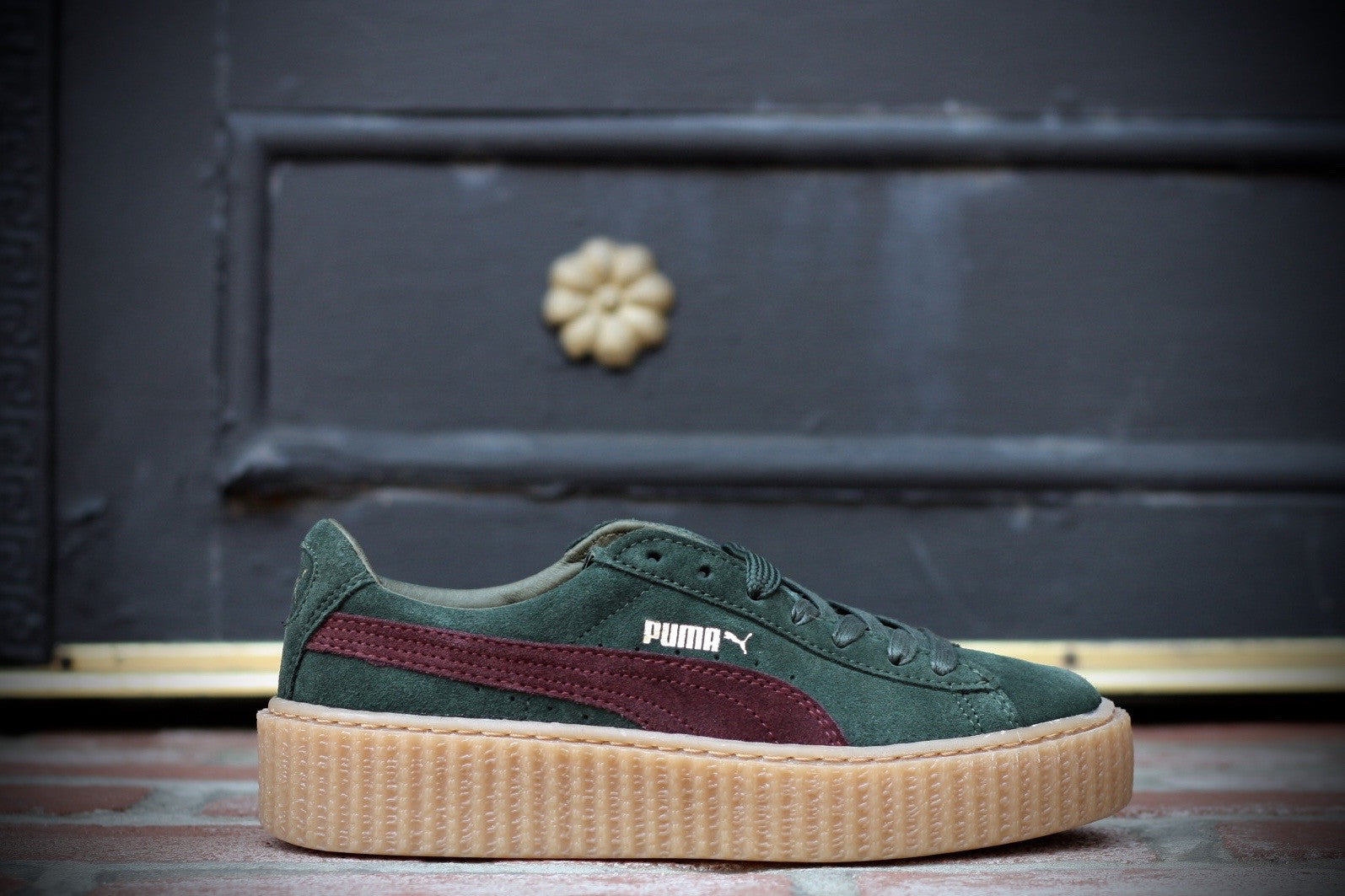 PUMA X RIHANNA SUEDE CREEPER "GREEN/BORDEAUX" - thesneakerspy